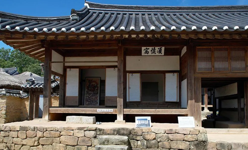 Property building in Bukchondaek