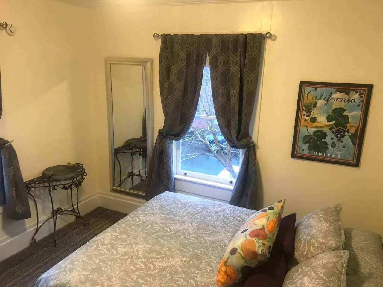 Bed in Historic House - Two units in one large home.