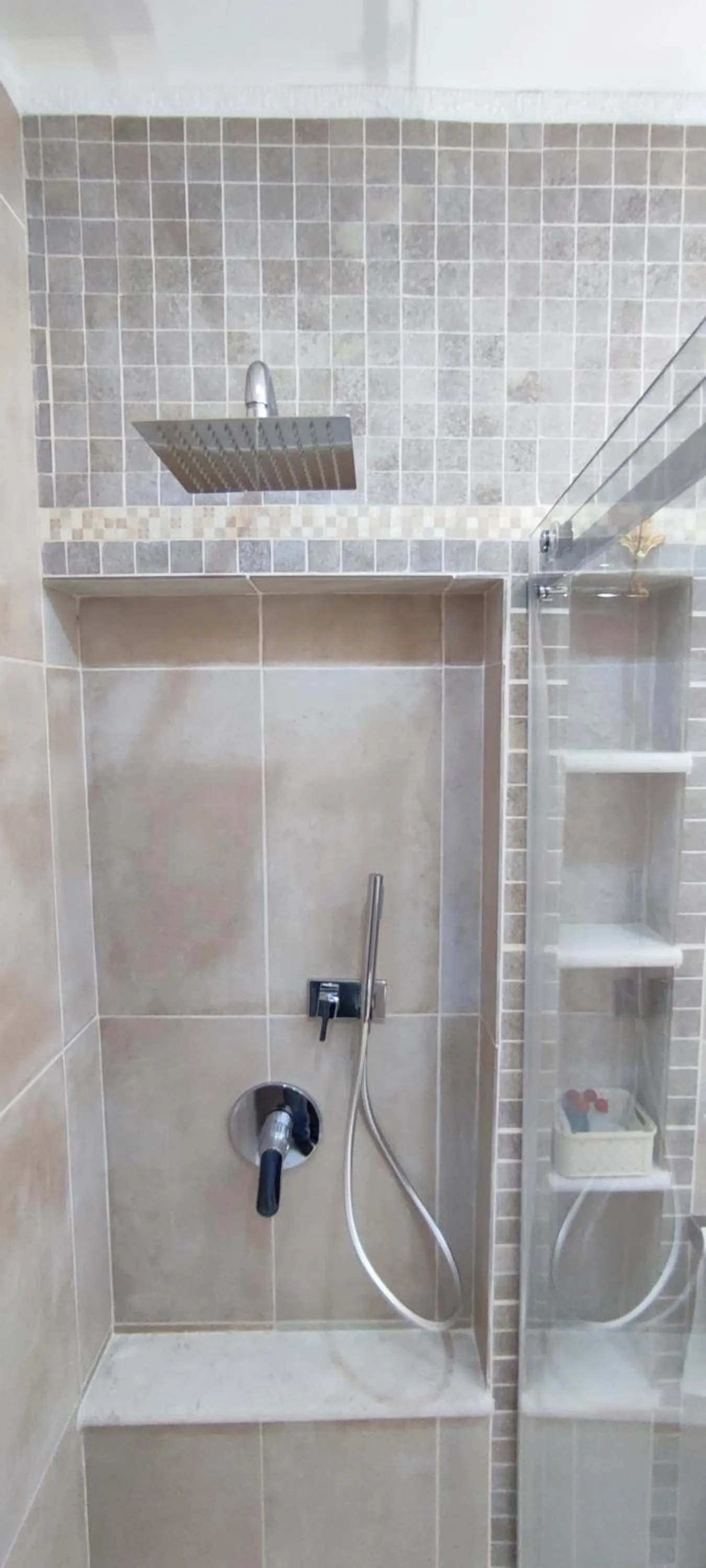 Shower in Villa Arianna B&B