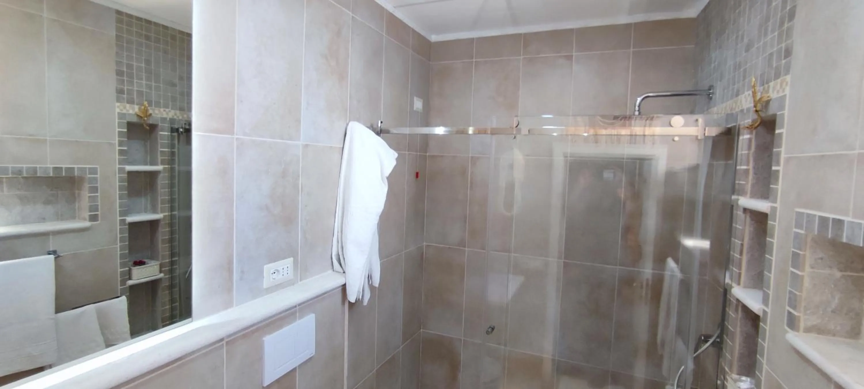 Shower in Villa Arianna B&B