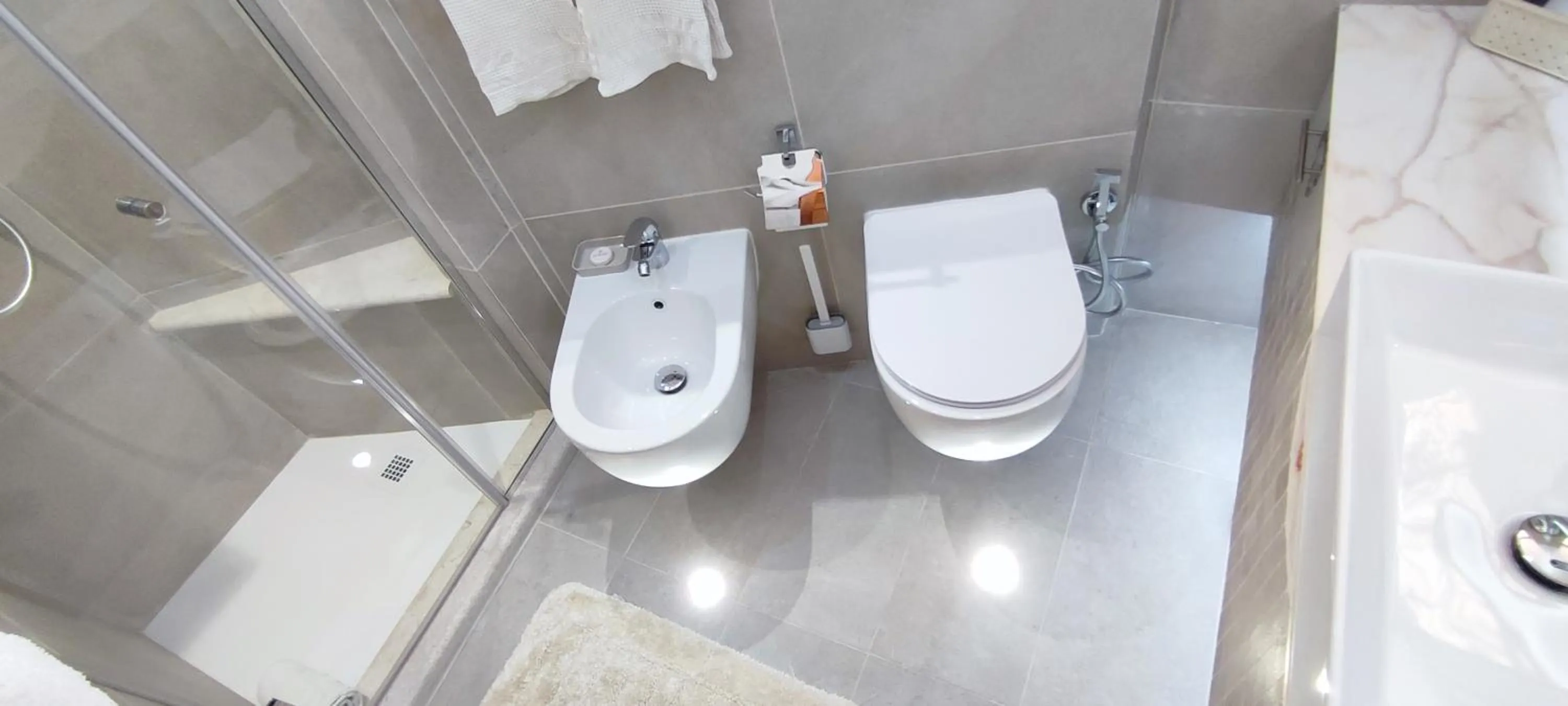 Shower in Villa Arianna B&B