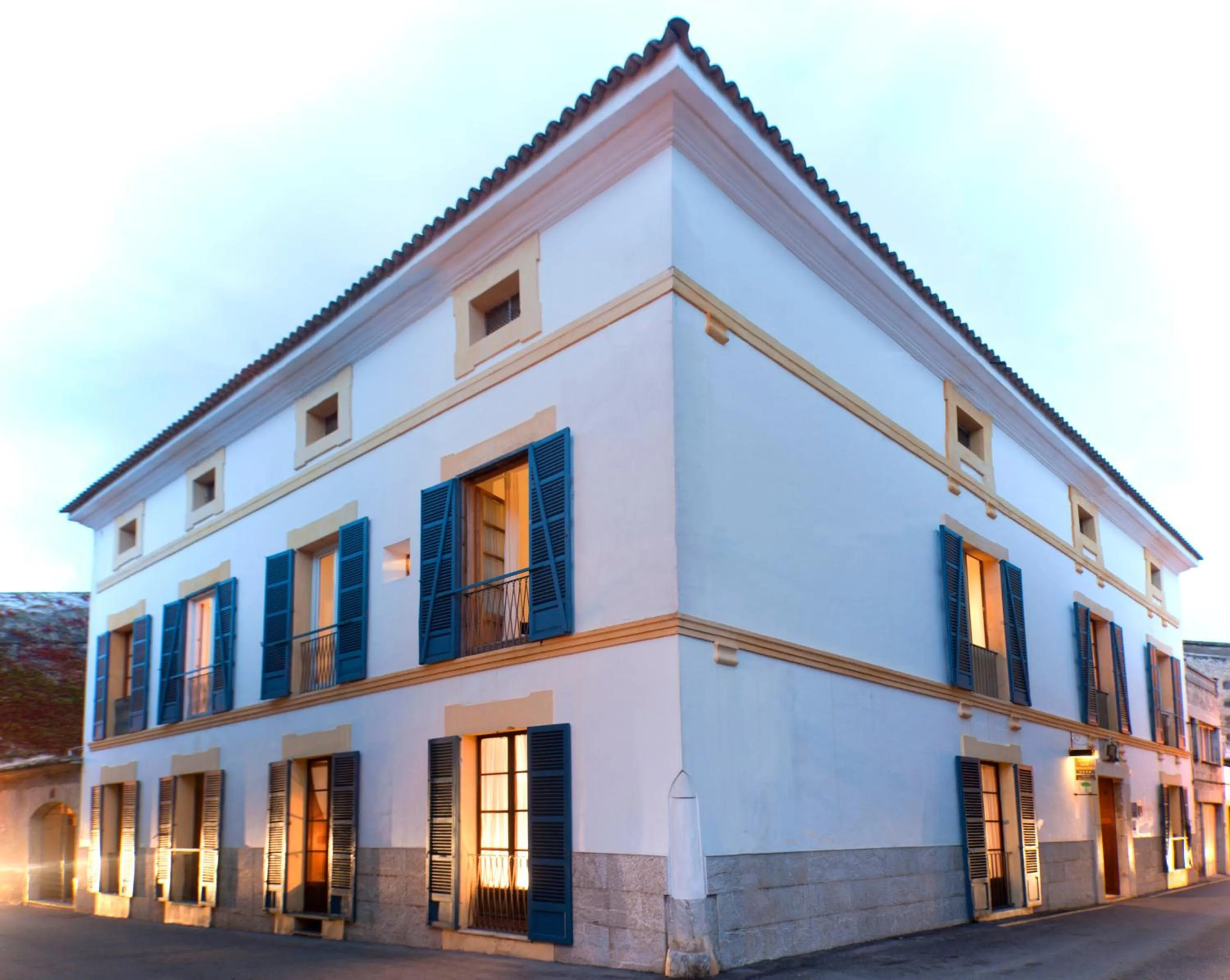 Facade/entrance in Hotel Can Moragues