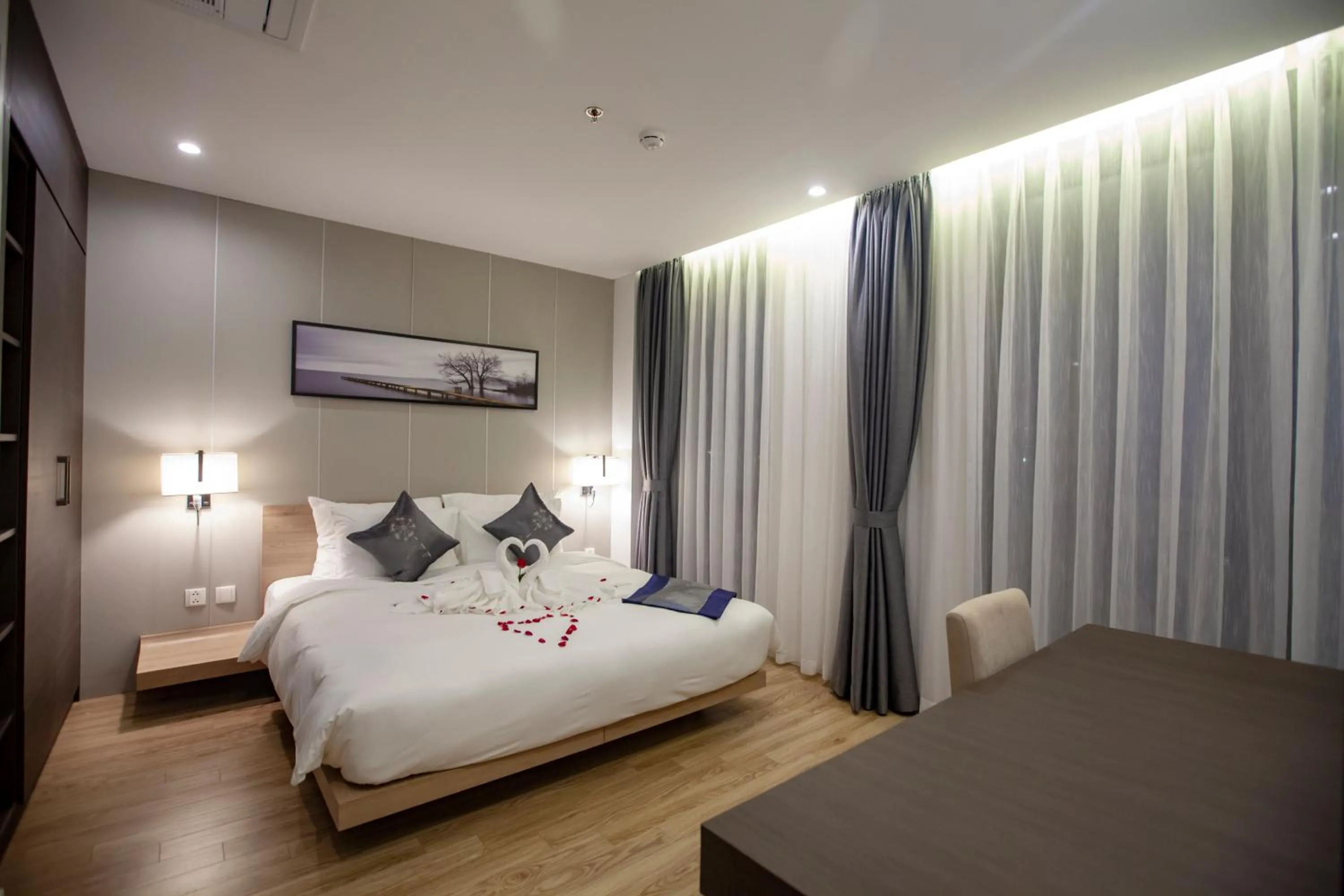 Bedroom, Bed in Parosand Hanoi Hotel