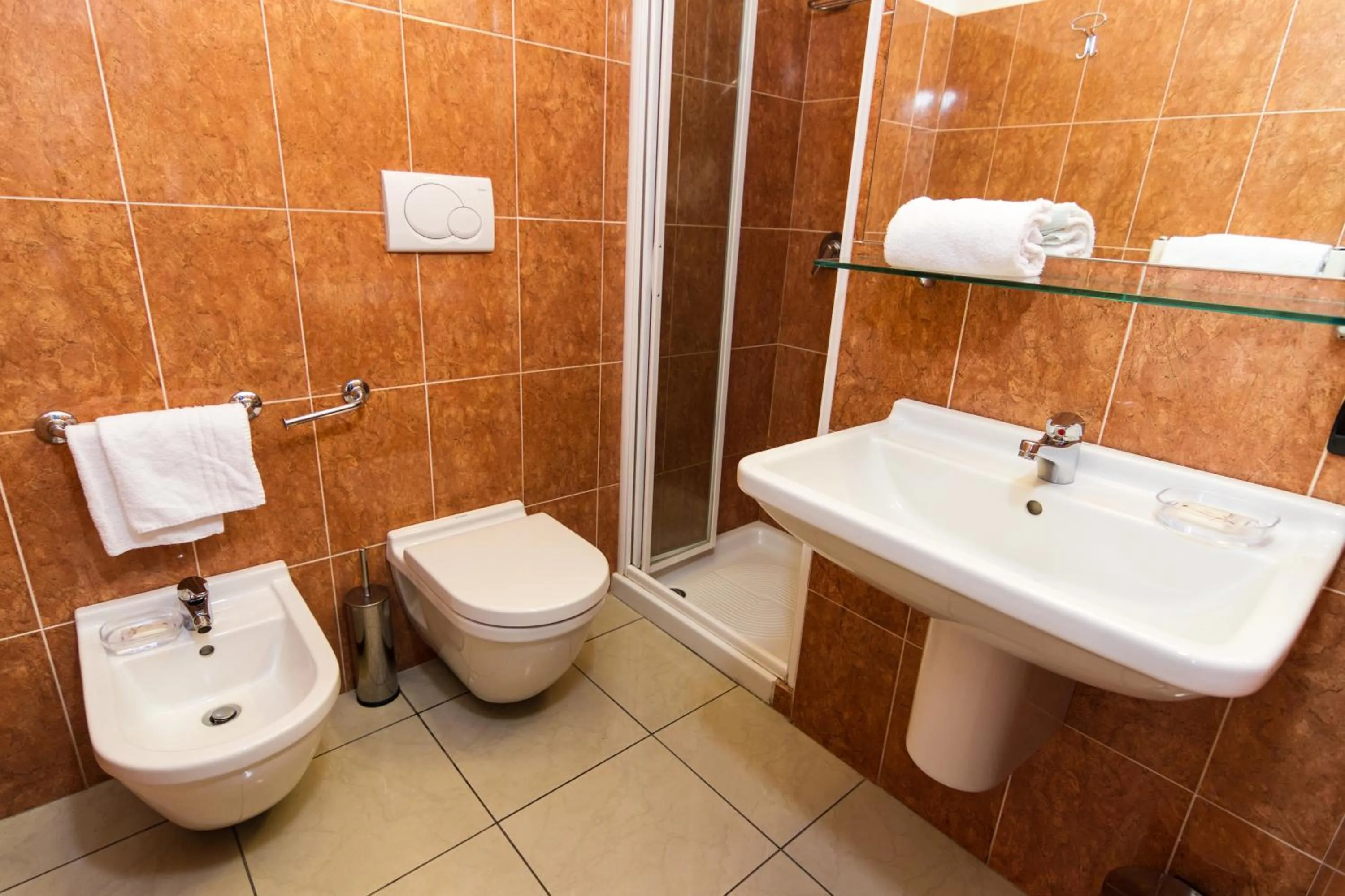 Shower in La Terrazza