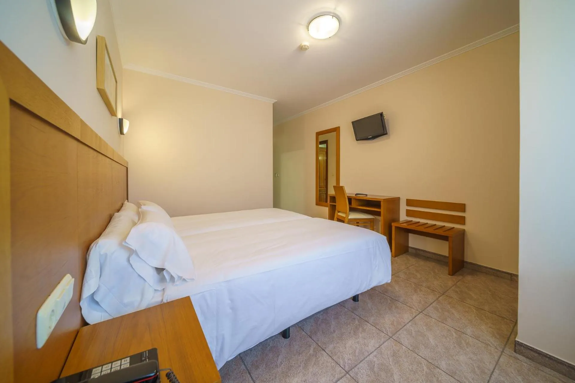 Photo of the whole room, Bed in Hotel El Puente