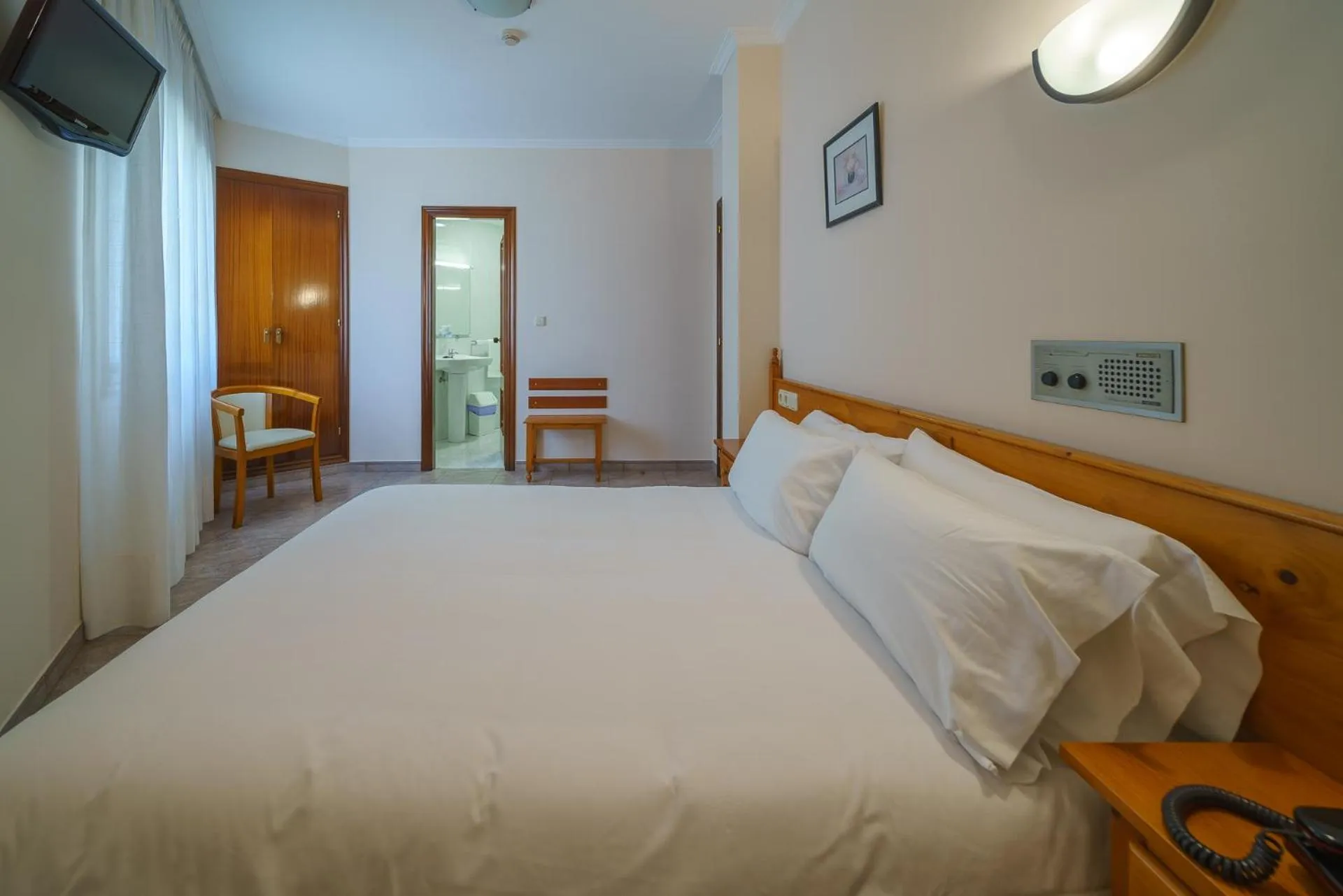 Bed in Hotel El Puente