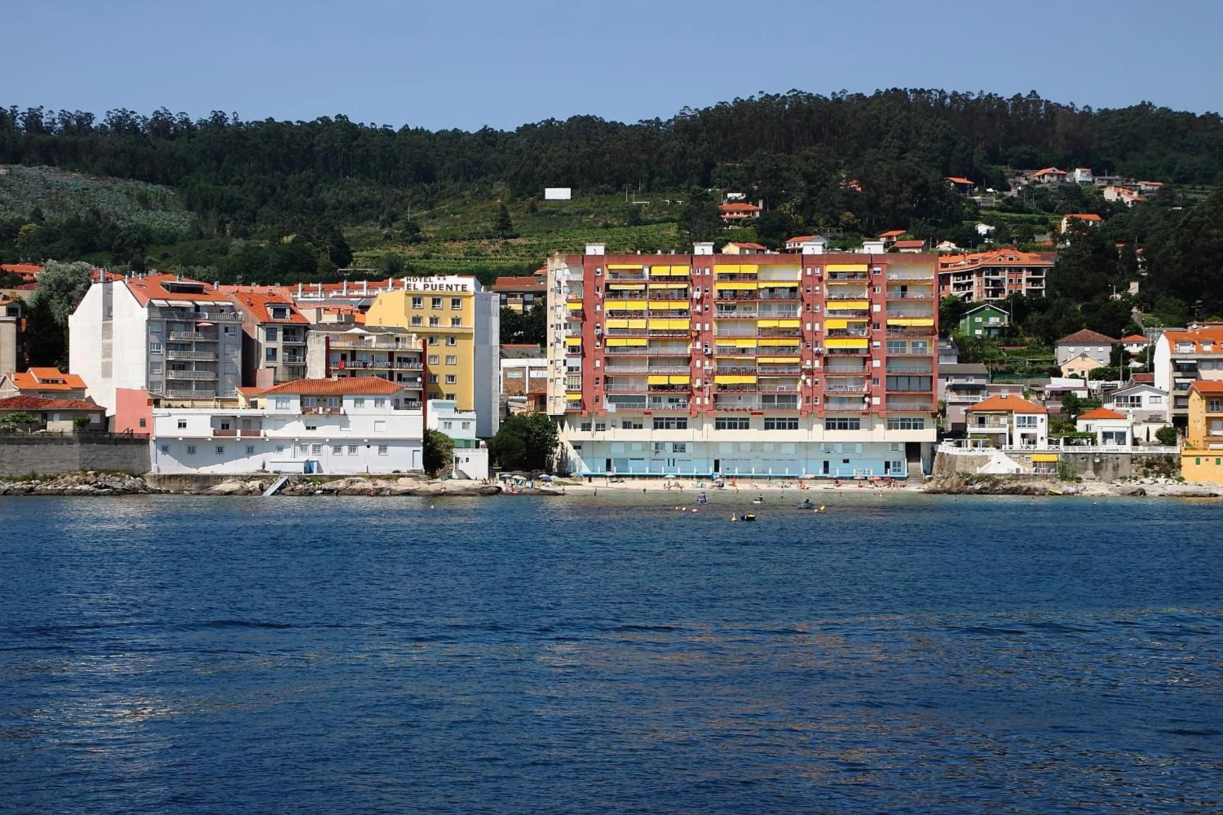 Property building in Hotel El Puente