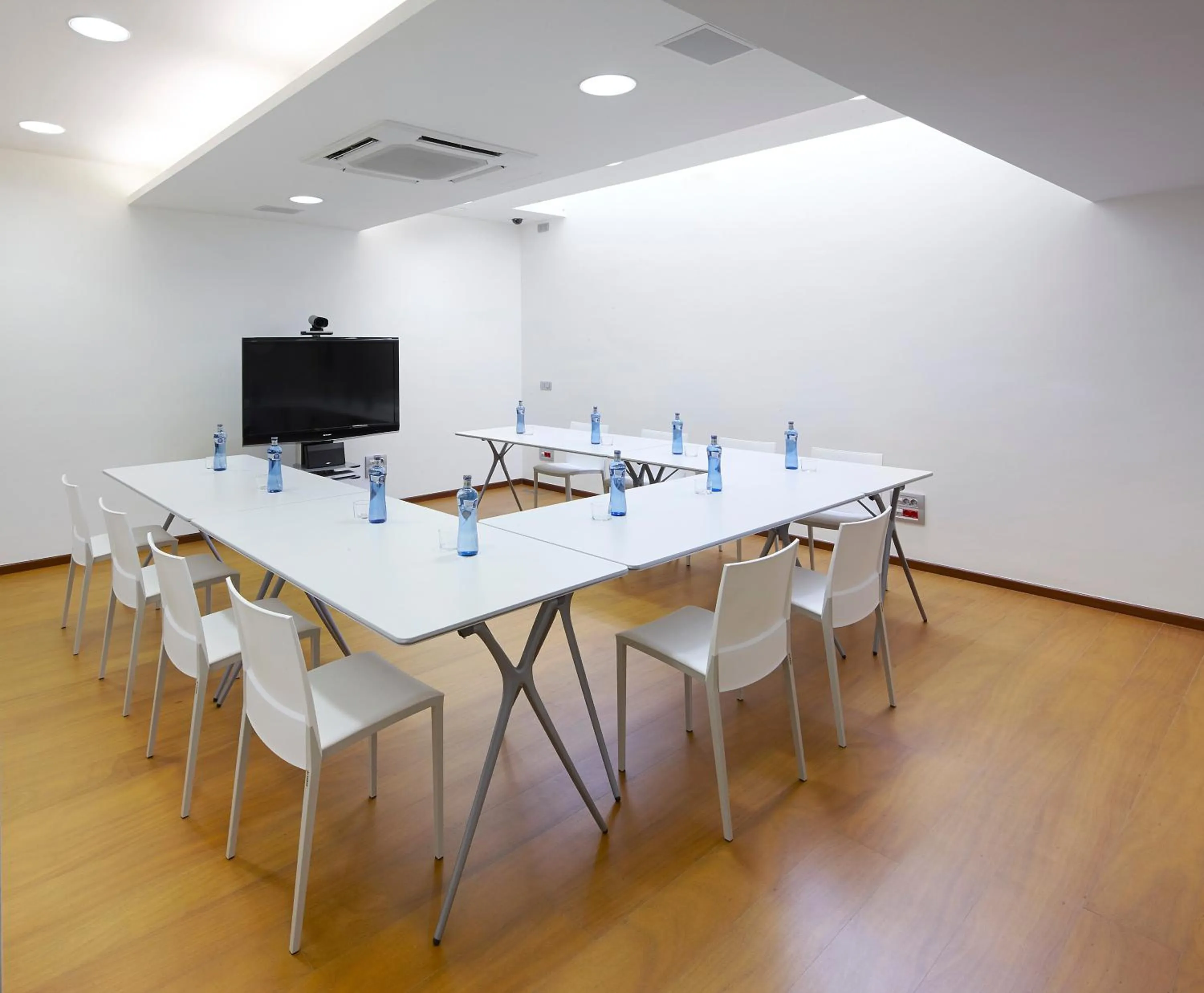 Business facilities in Hotel Palladium