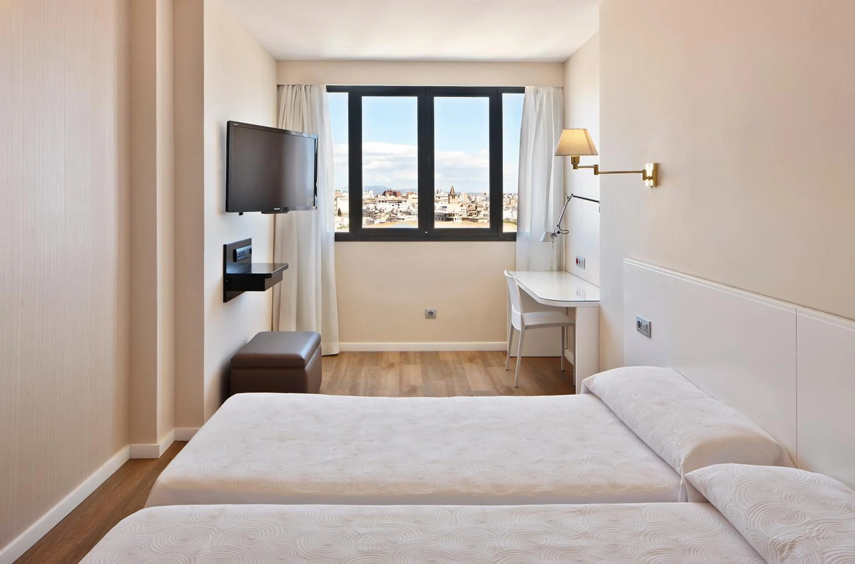 View (from property/room), Bed in Hotel Palladium