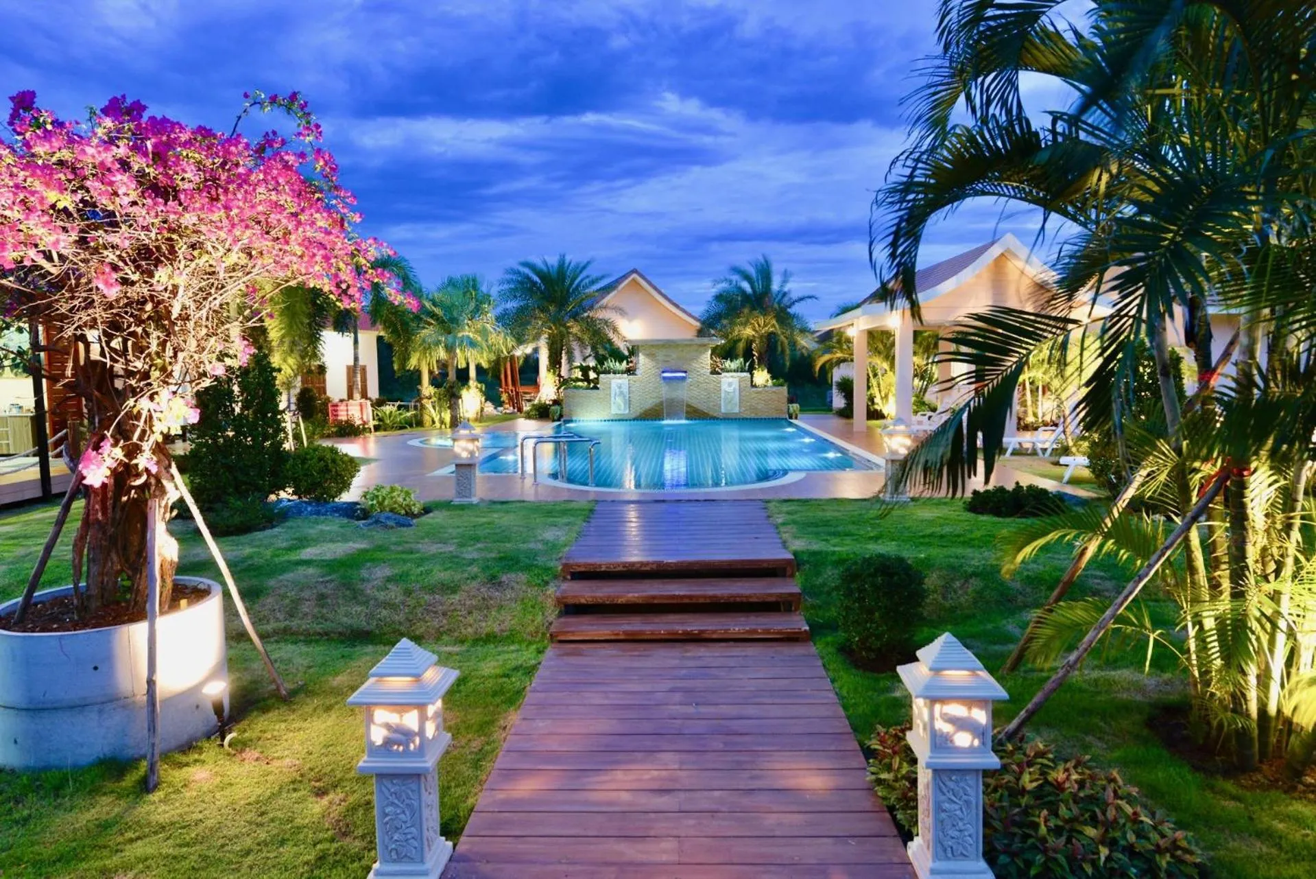 Garden view in Chang Noi Hua Hin Pranburi fully accessible barrierefrei resort