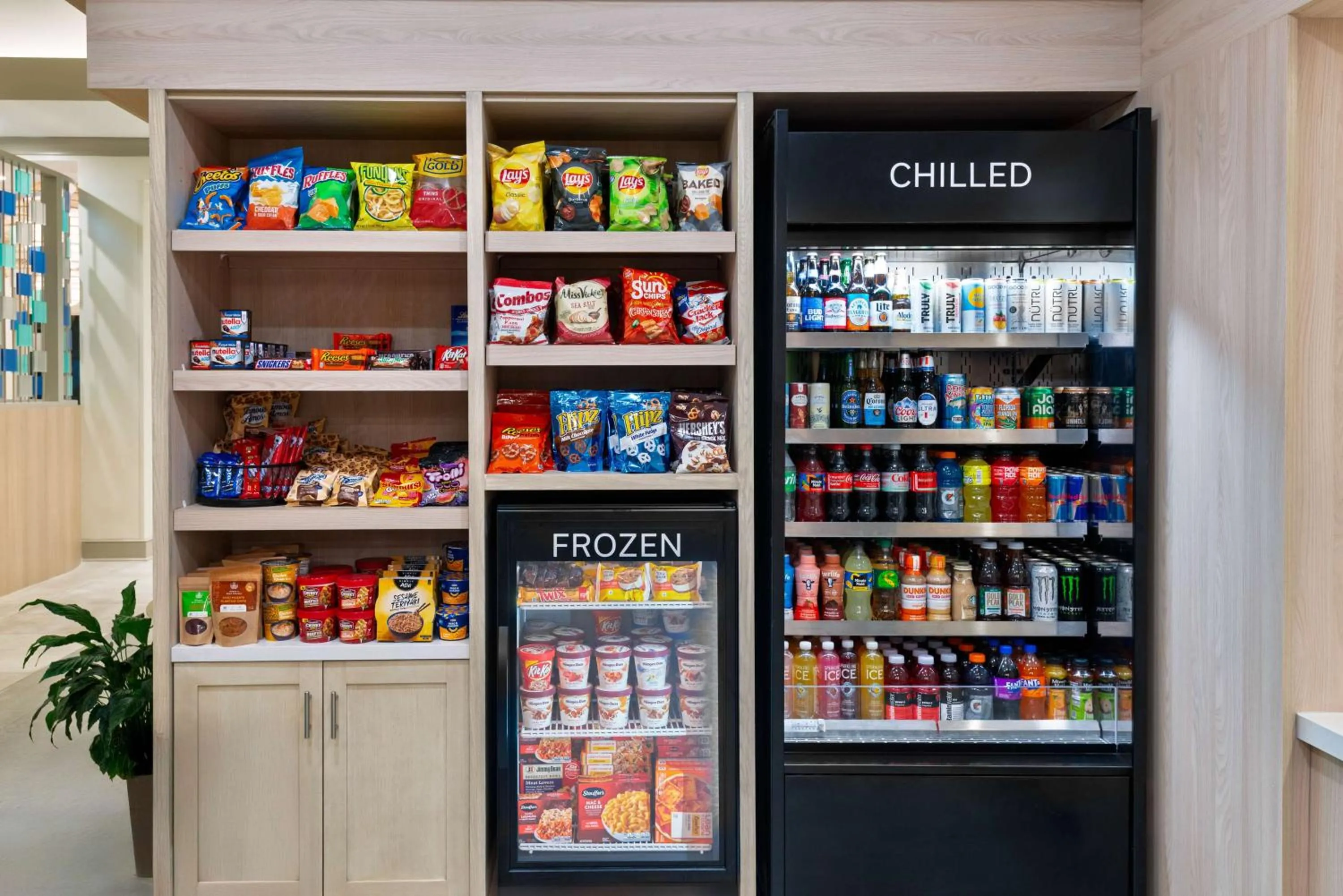 Restaurant/places to eat in Hilton Garden Inn Tampa Airport/Westshore