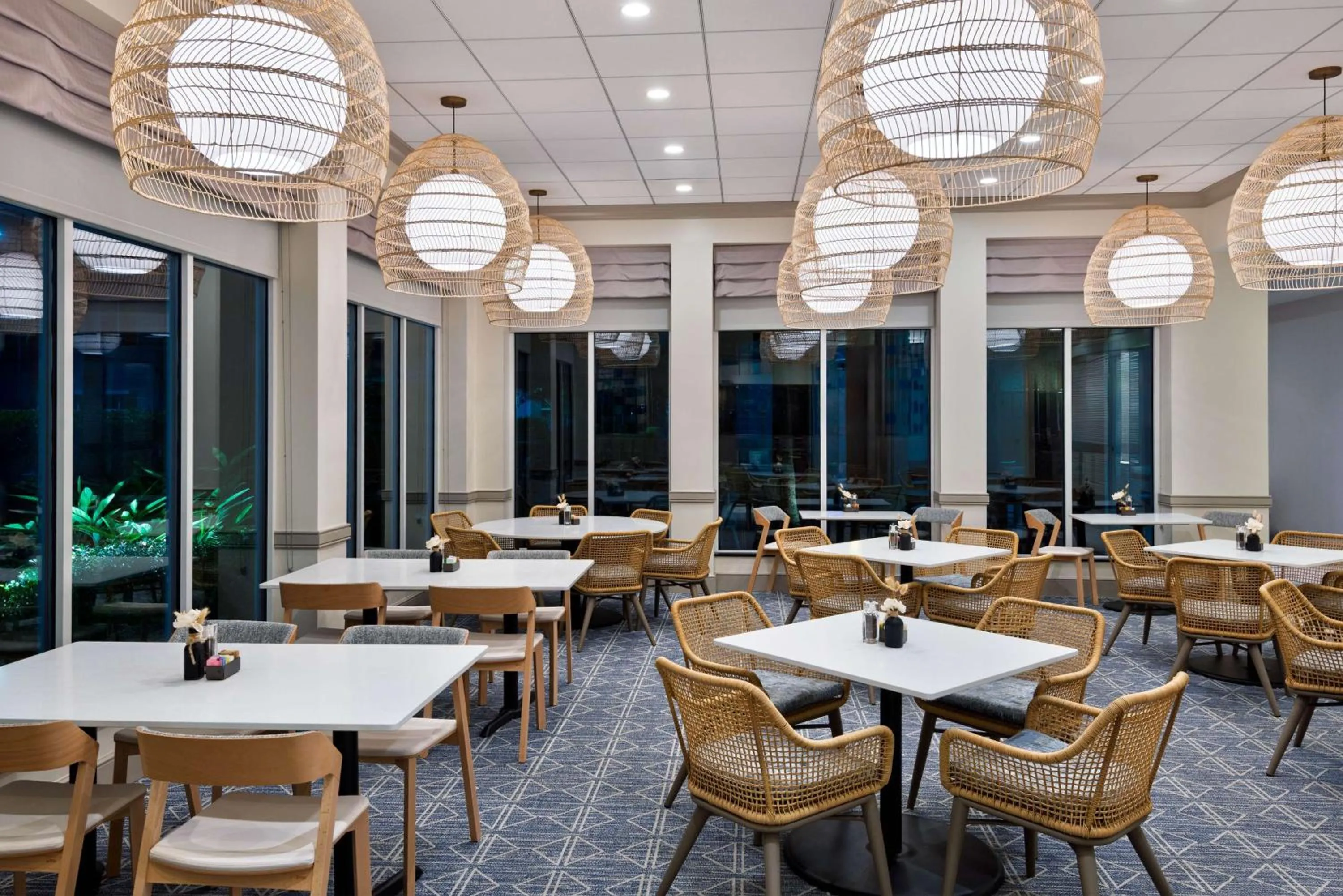 Restaurant/places to eat in Hilton Garden Inn Tampa Airport/Westshore