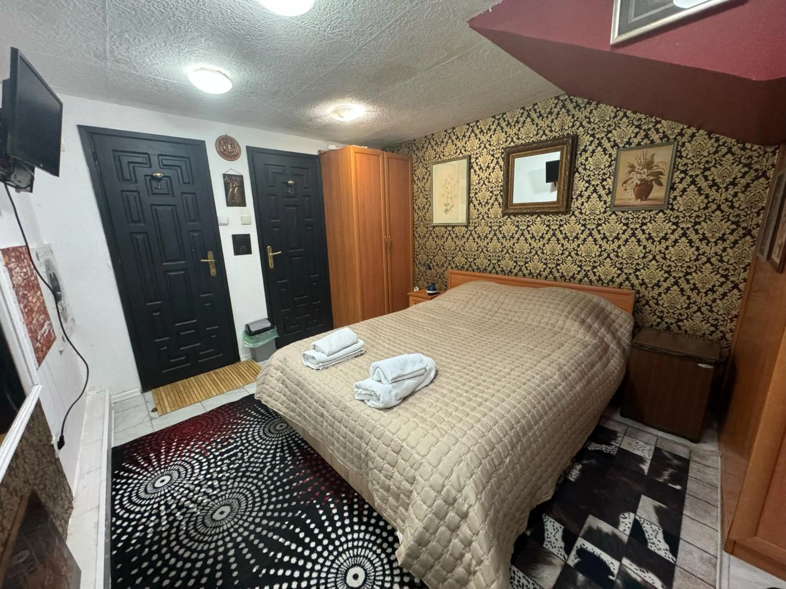 Bed in Mini Hotel-Bohemi