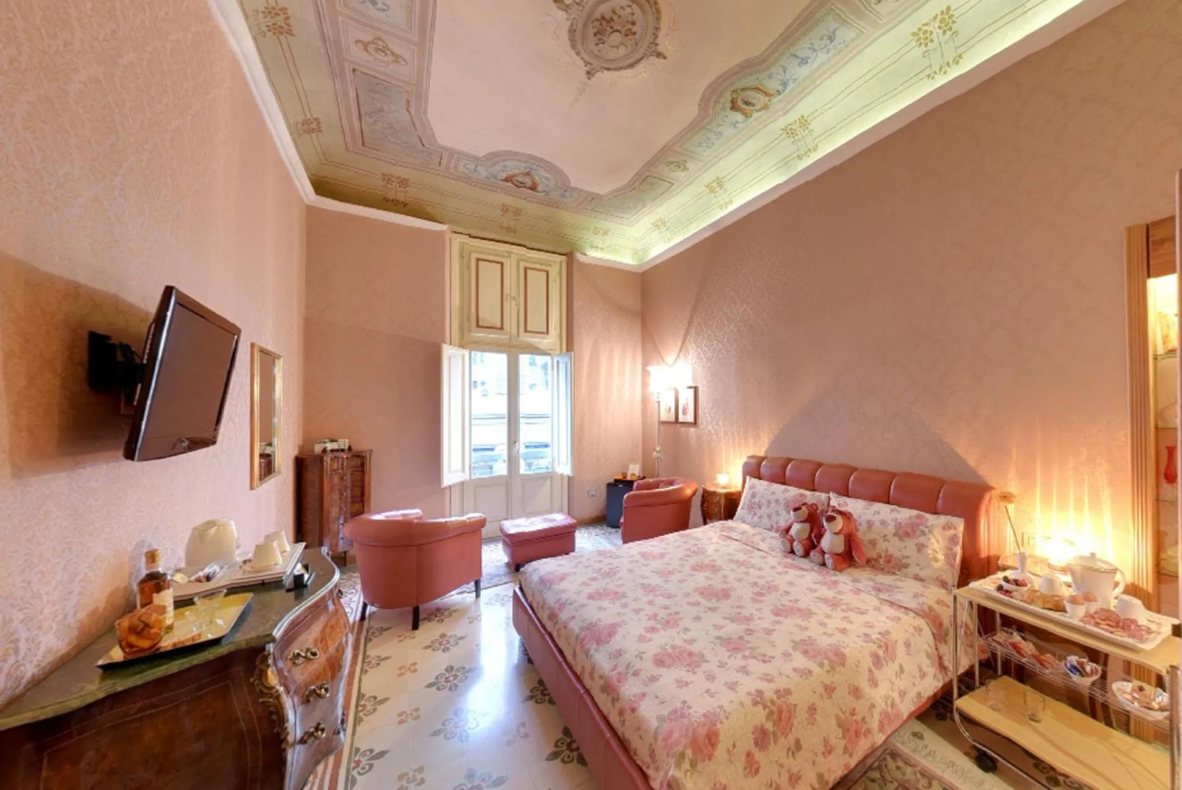 Photo of the whole room, Bed in B&B Cavour10 Firenze