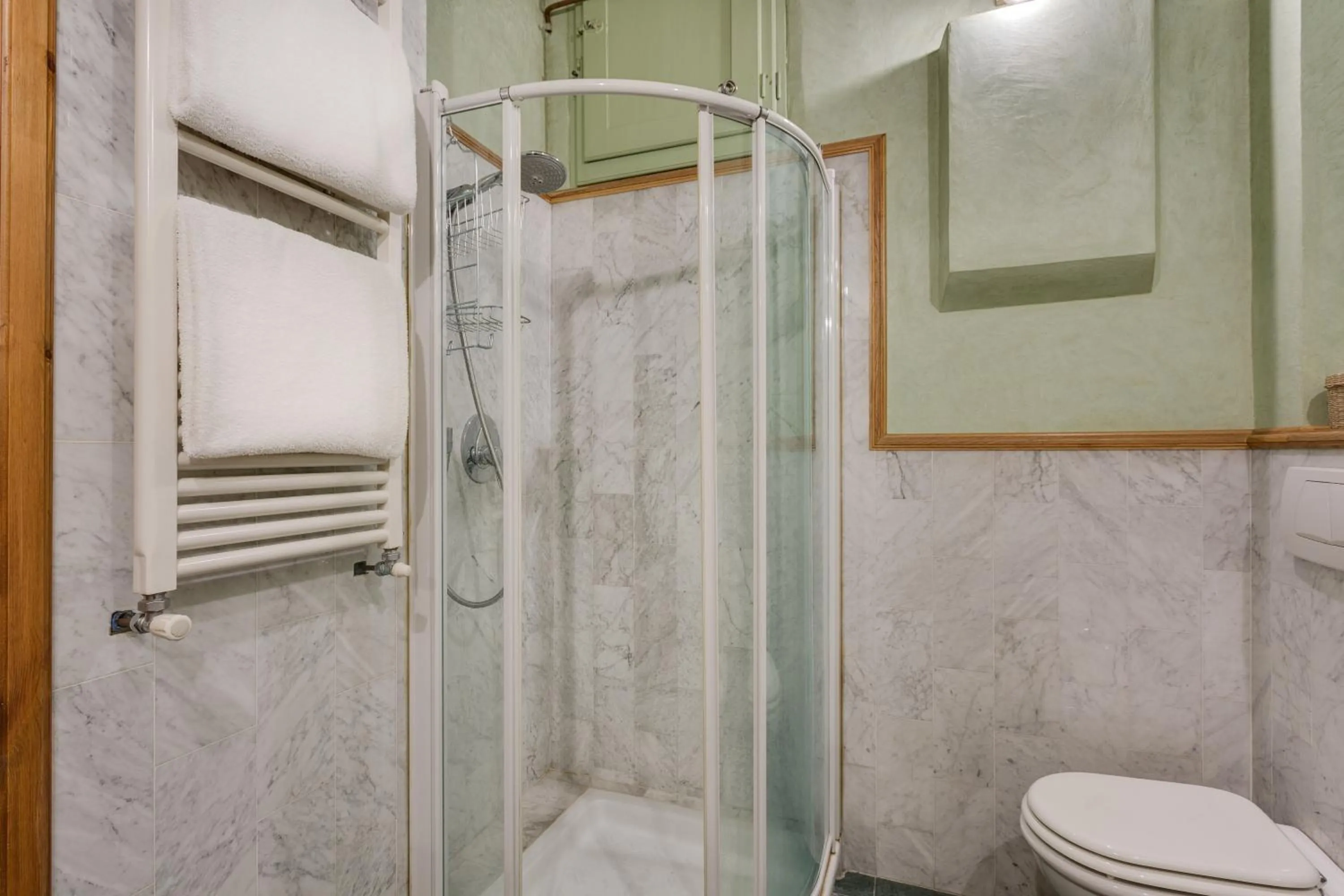 Shower in B&B Cavour10 Firenze