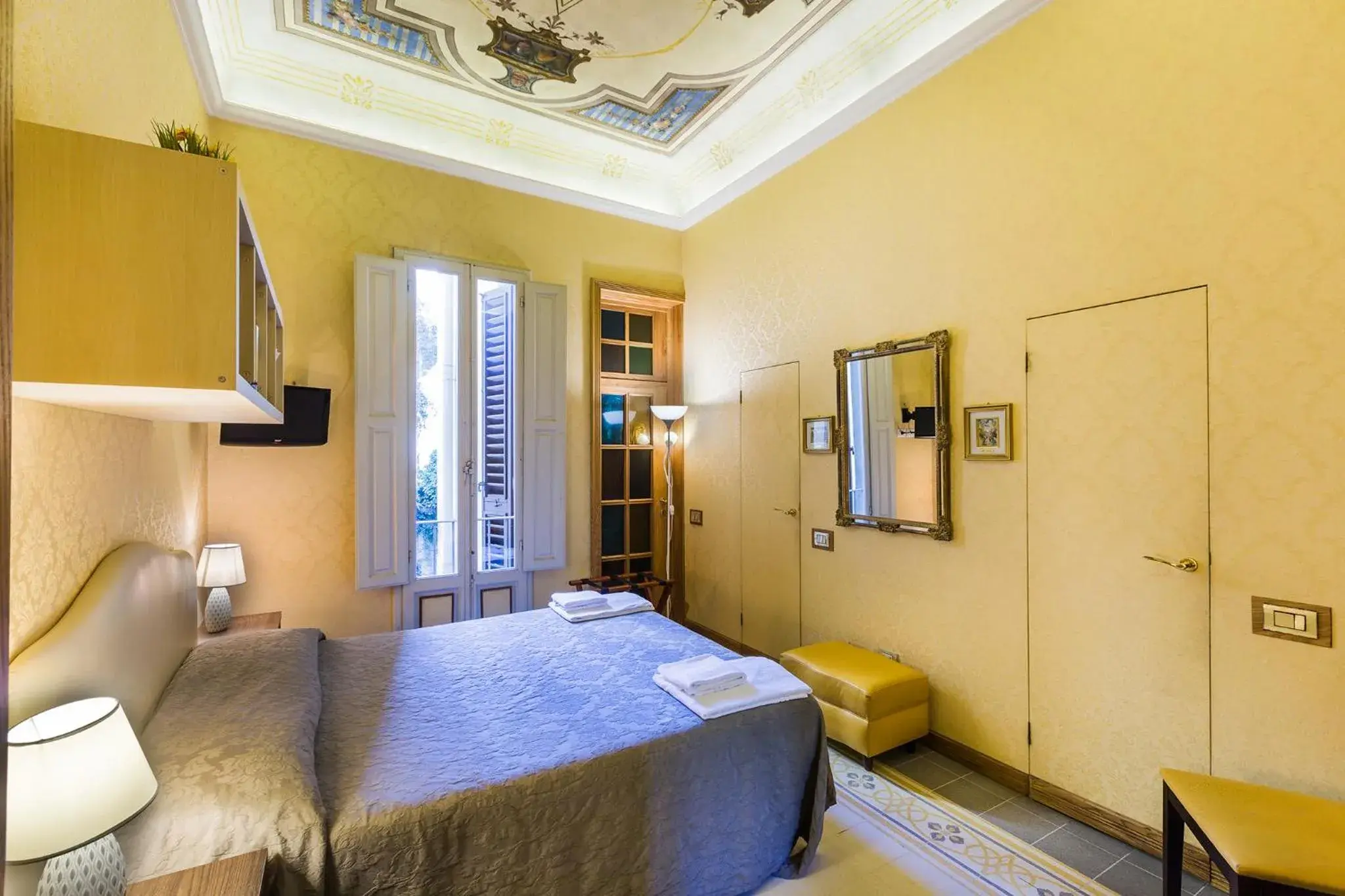 Standard Double Room in B&B Cavour10 Firenze Standard Double Room in B&B Cavour10 Firenze