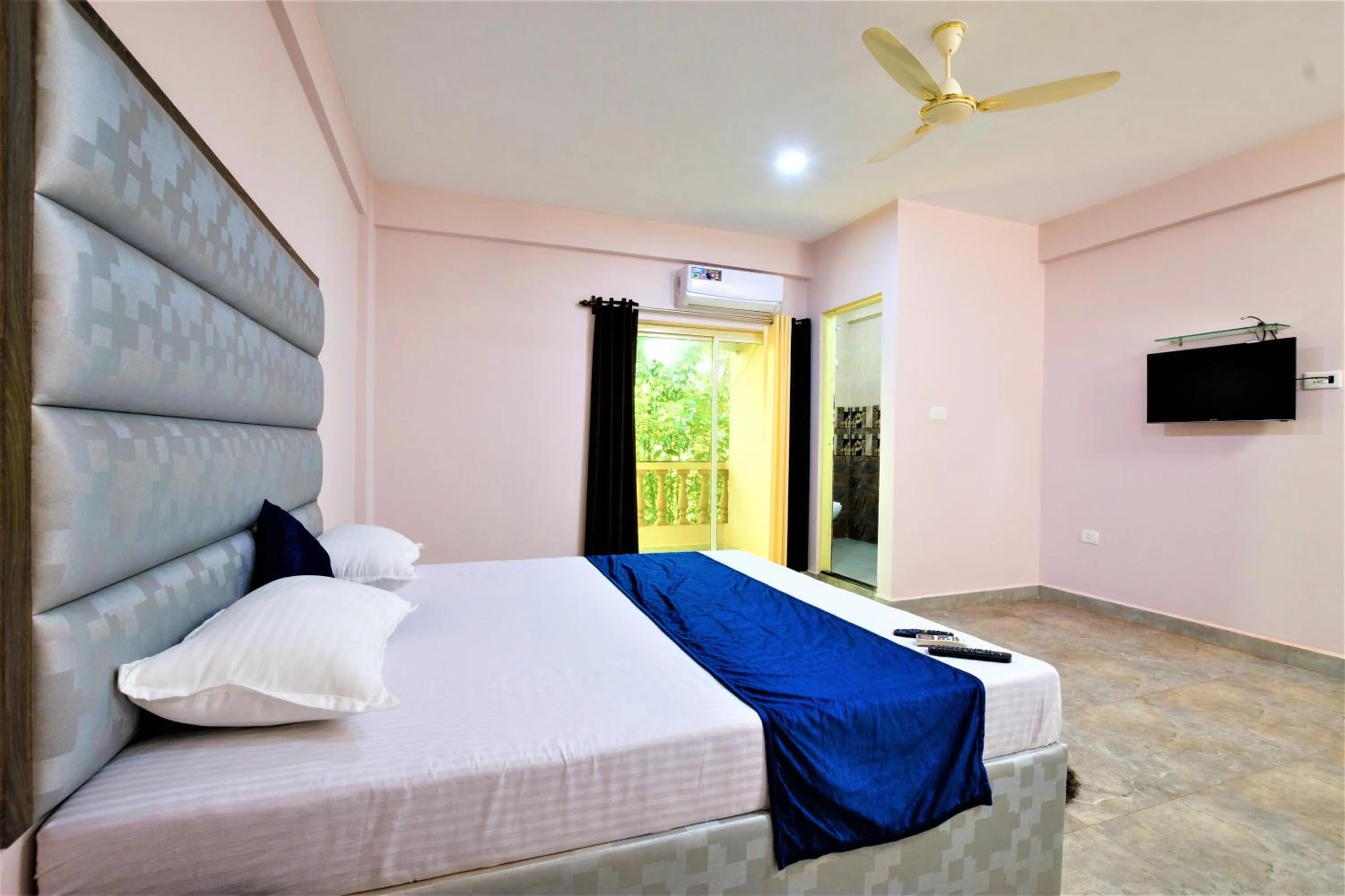 Bedroom, Bed in Casa Da Village Calangute Goa