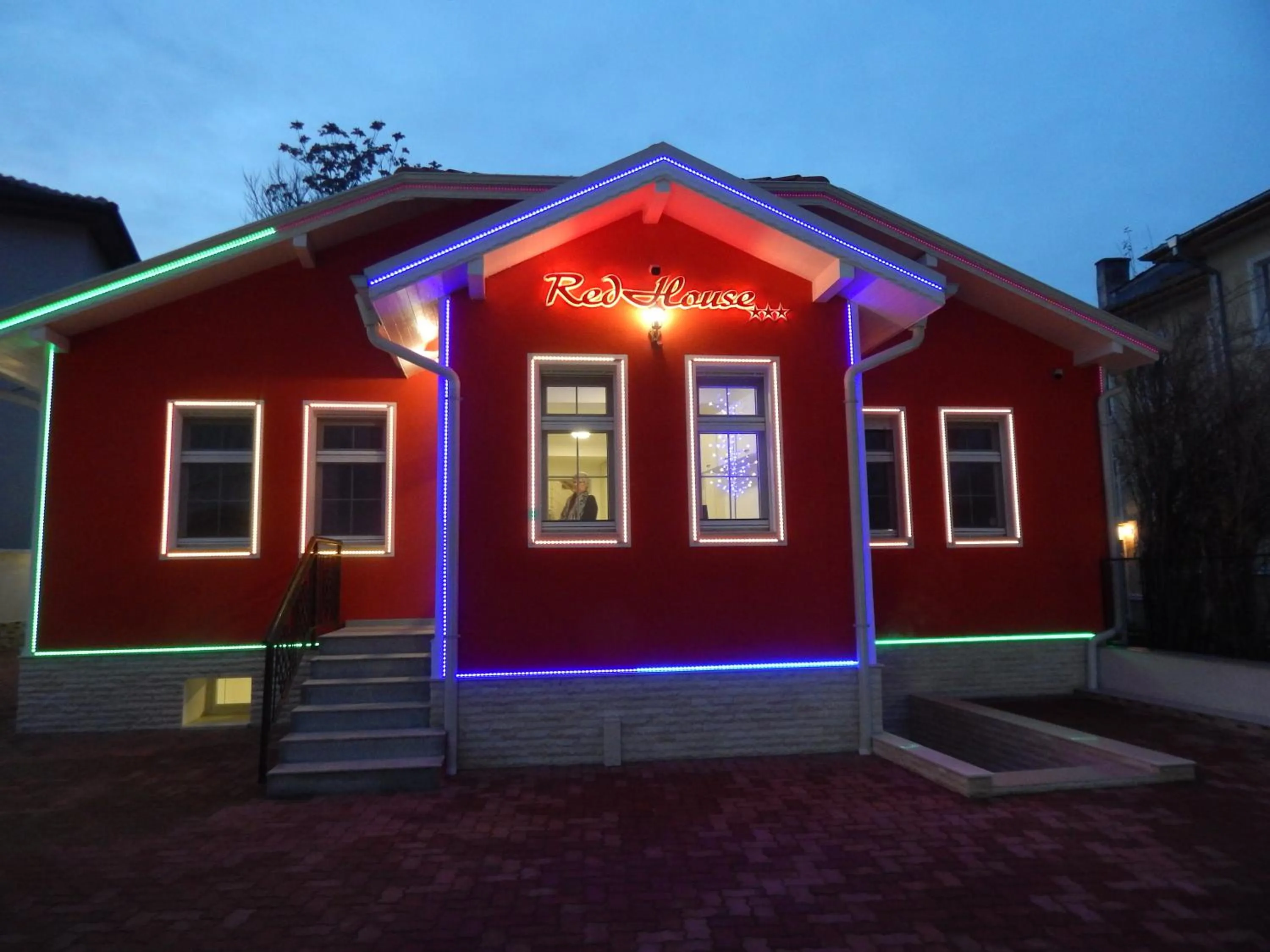 Facade/entrance in Red House