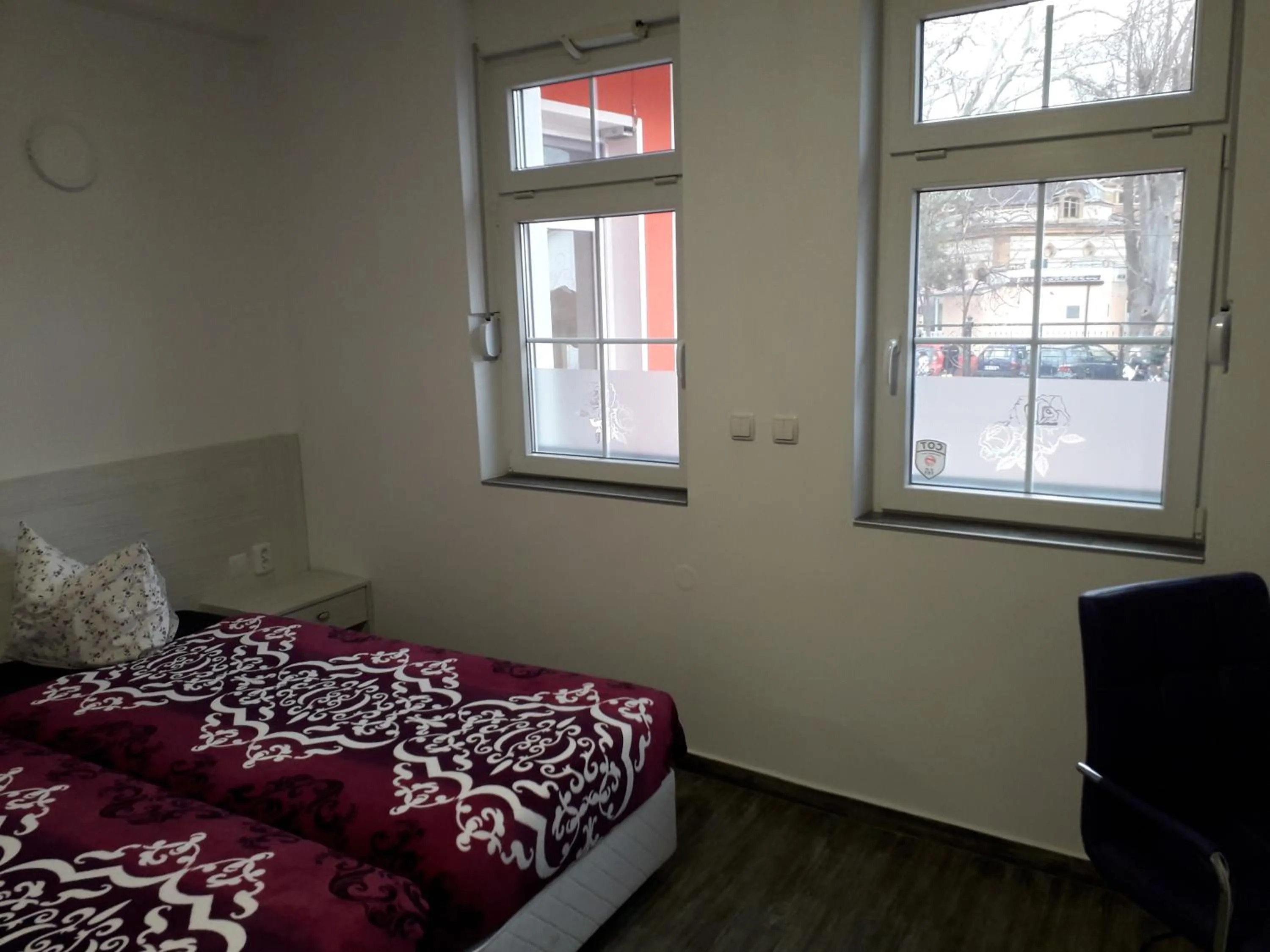 Landmark view, Bed in Red House