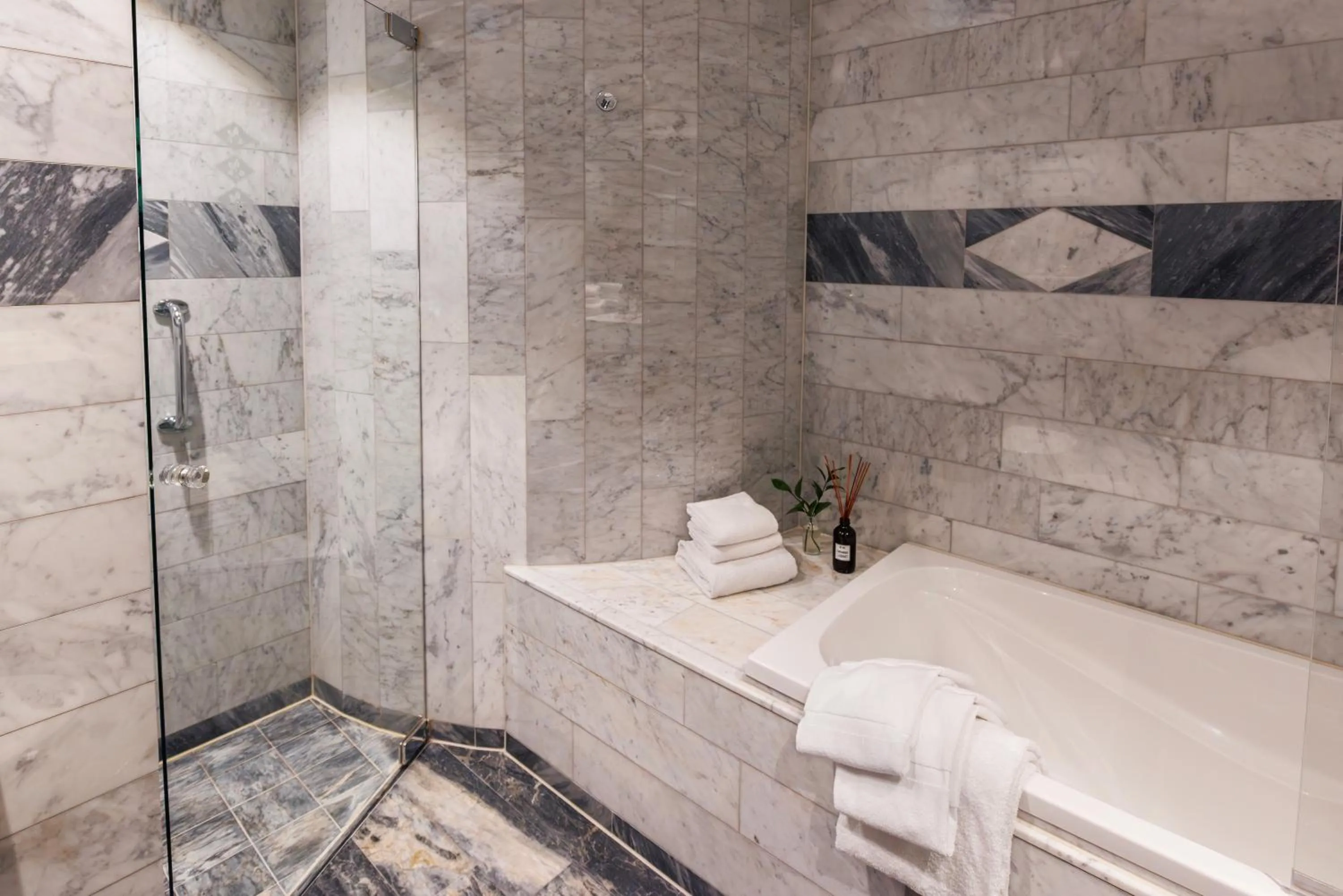 Shower in Hotel Hasselbacken