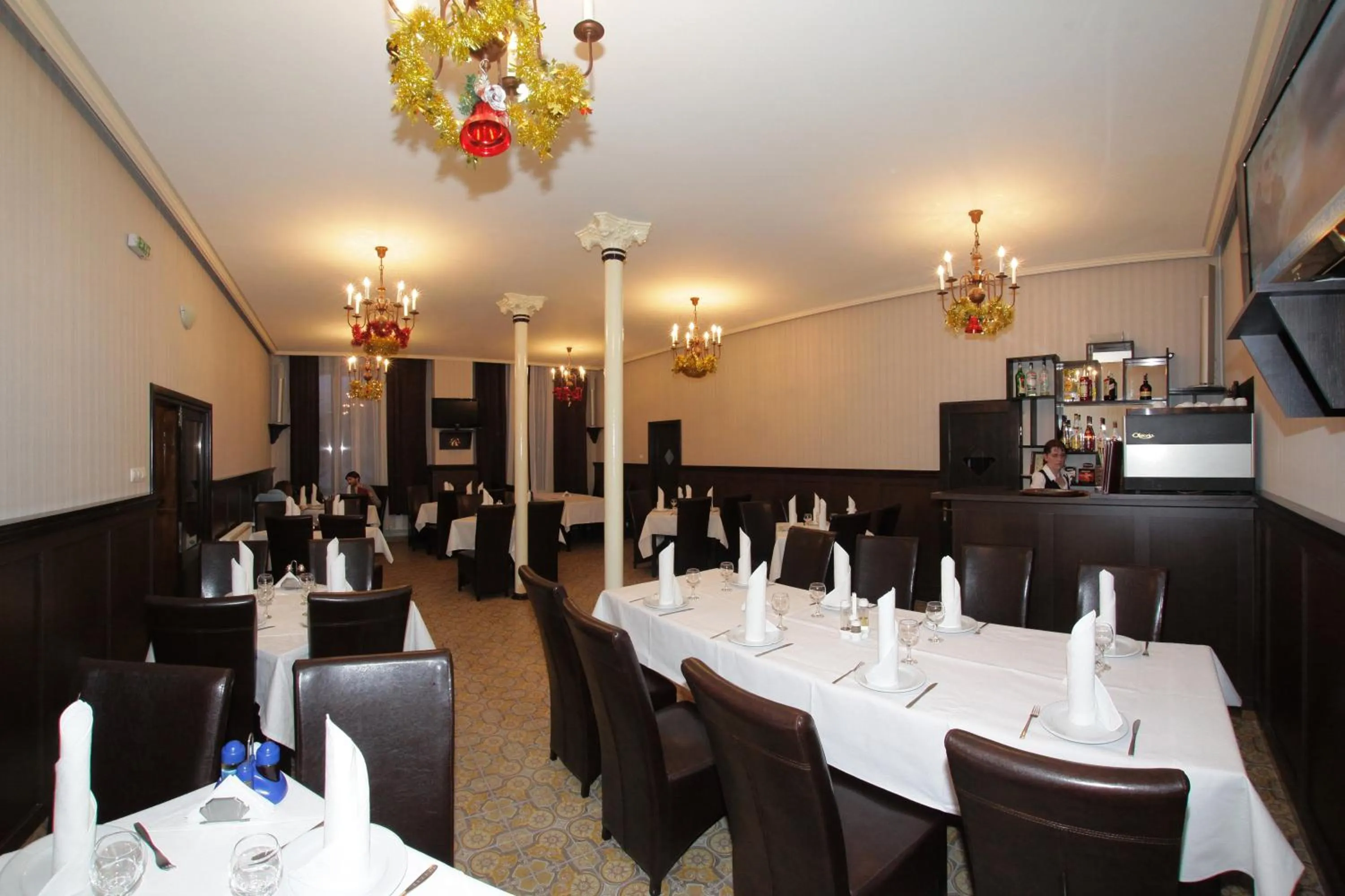 Communal lounge/ TV room in Hotel Stavilar