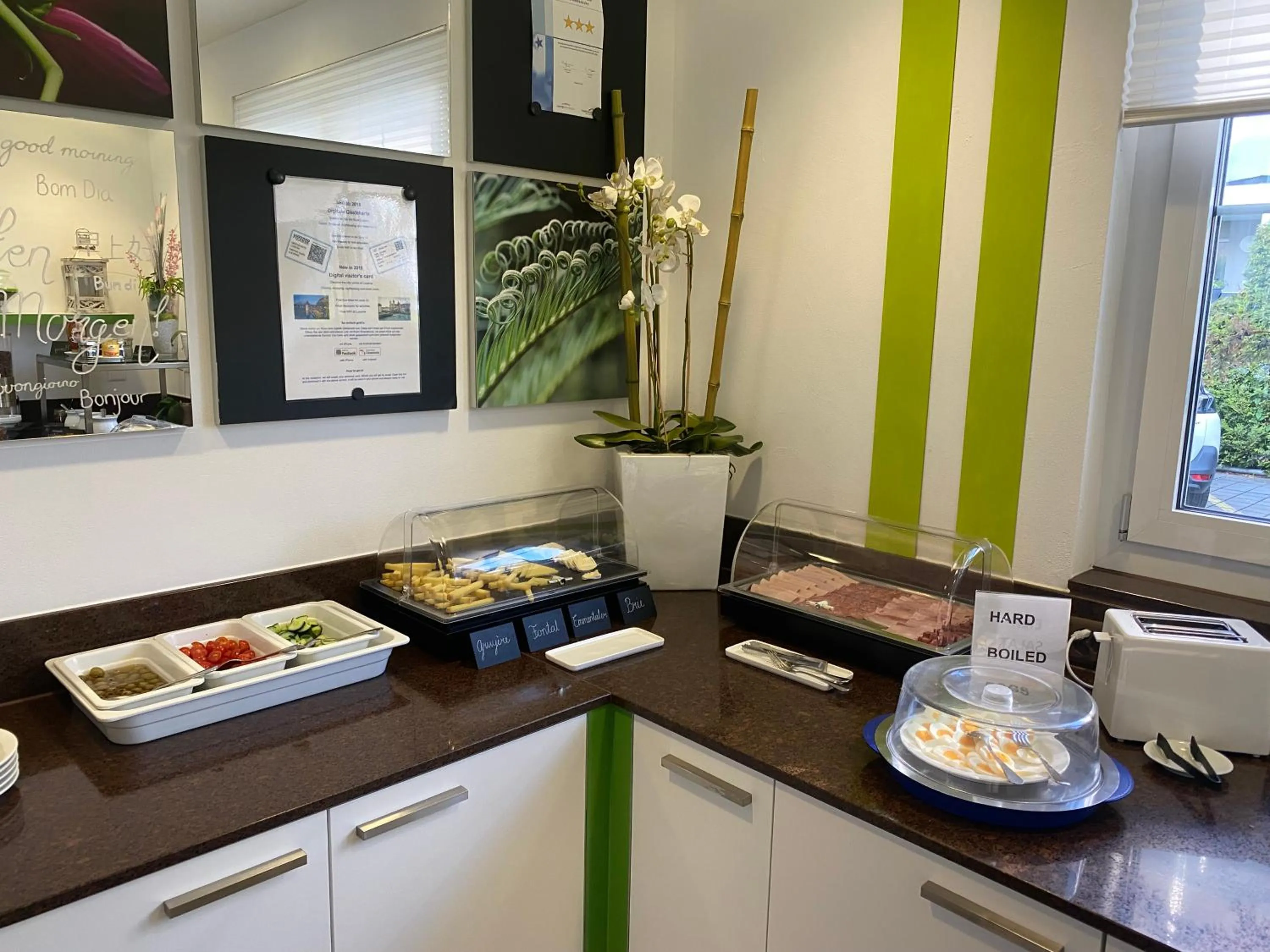 Breakfast in Businesshotel Lux