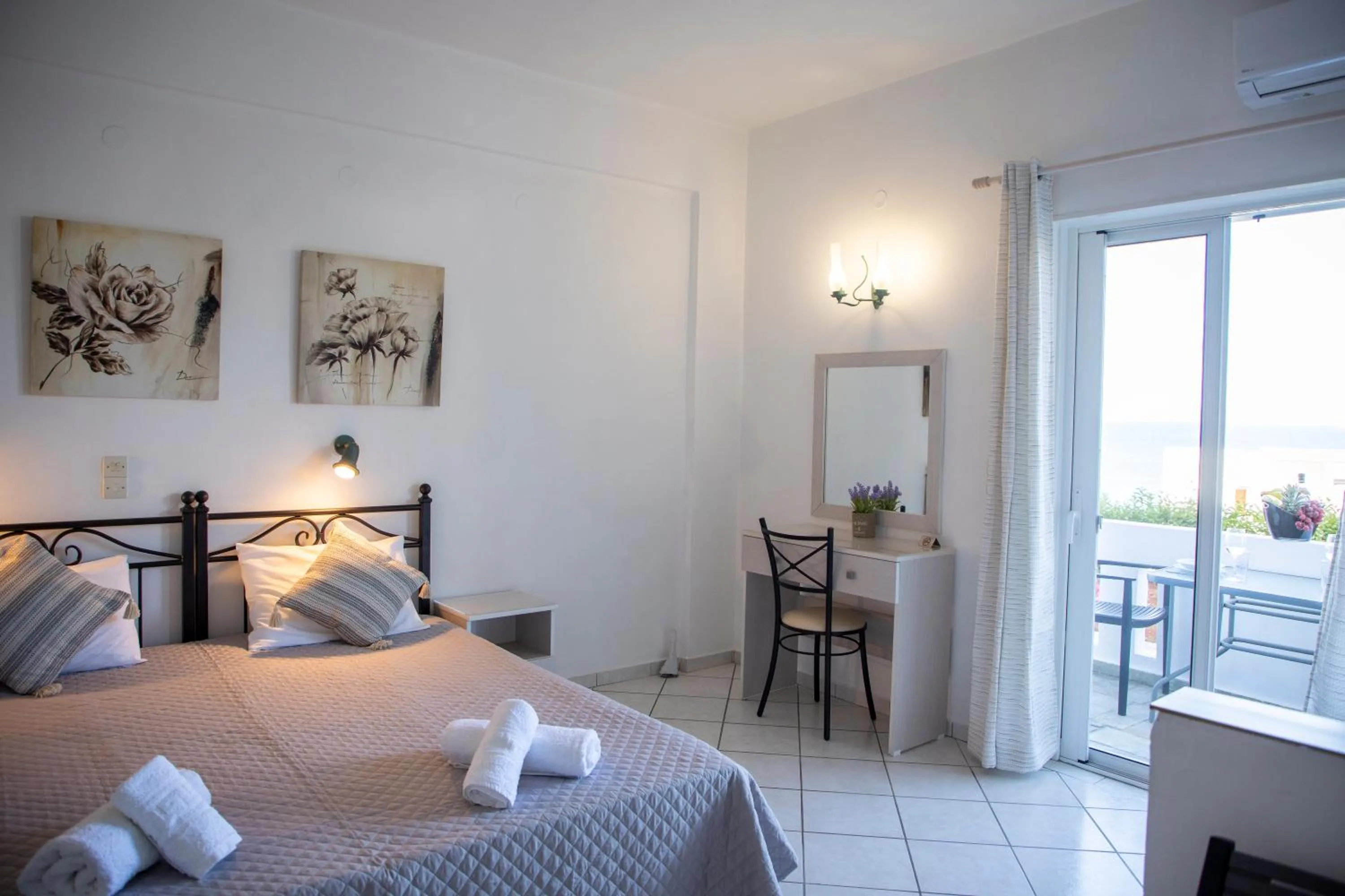 Bed in Sunrise Studios