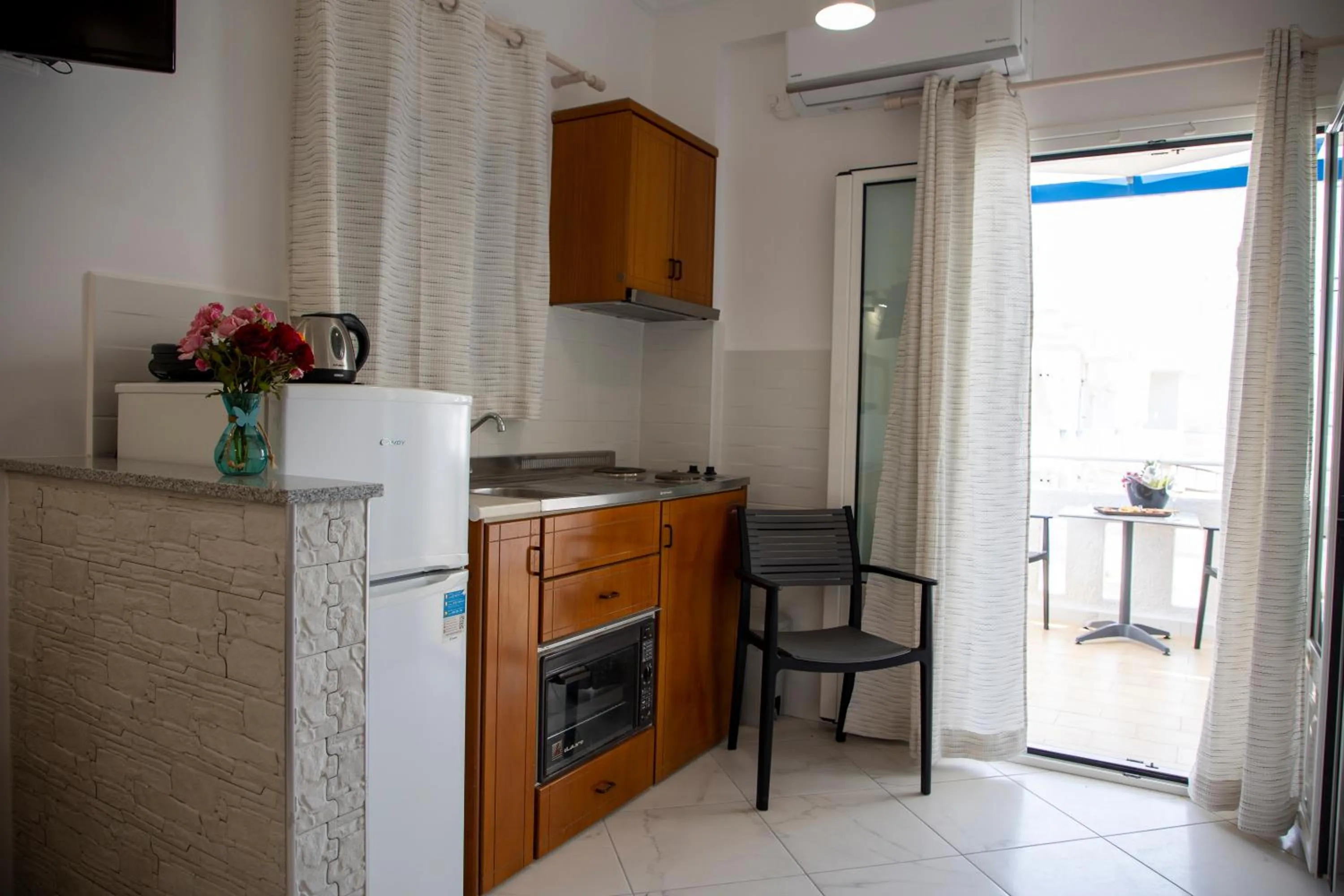 Kitchen or kitchenette in Sunrise Studios