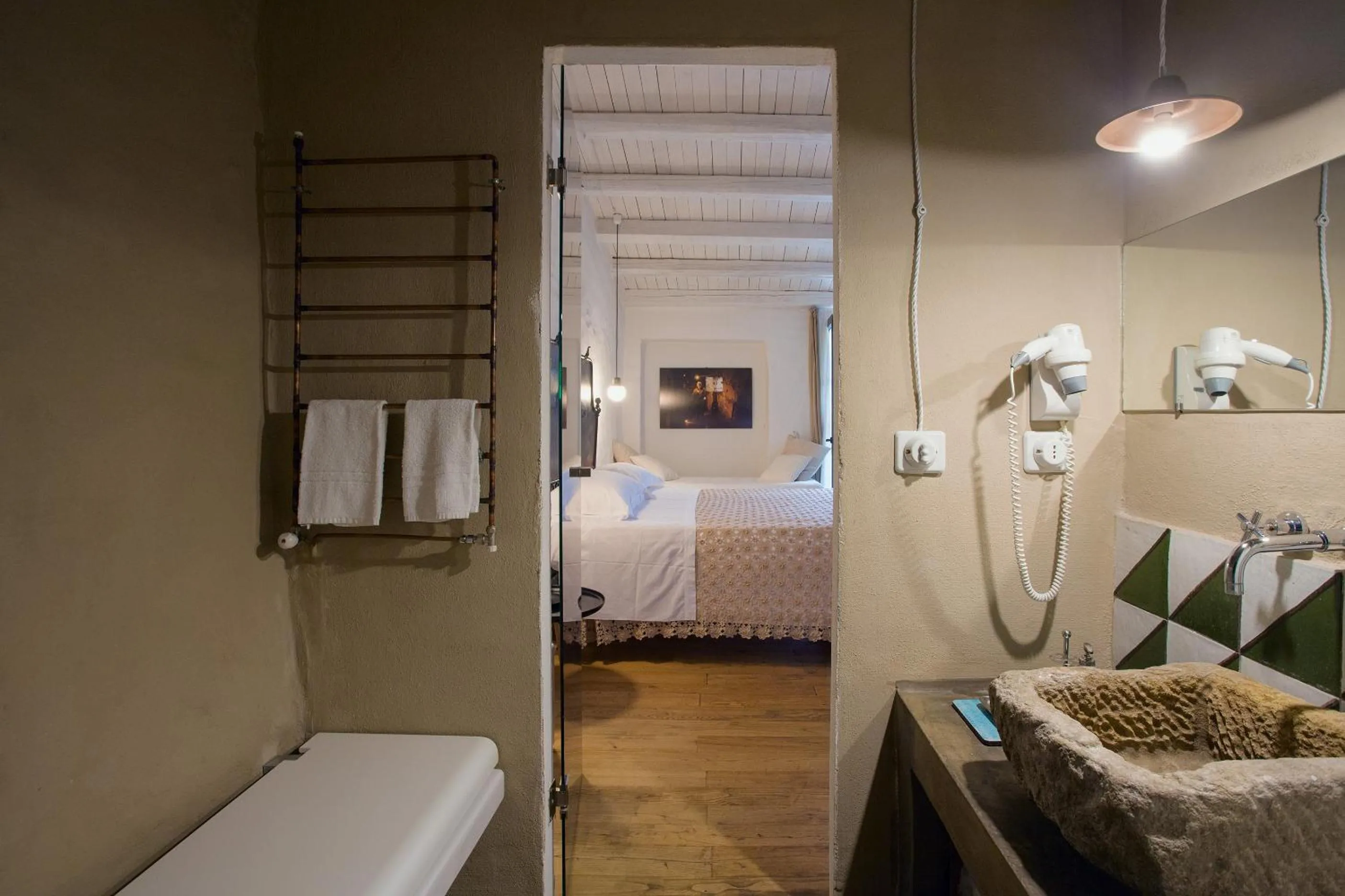 Bathroom, Bed in WUNDERGARTEN Dimora dei Frati