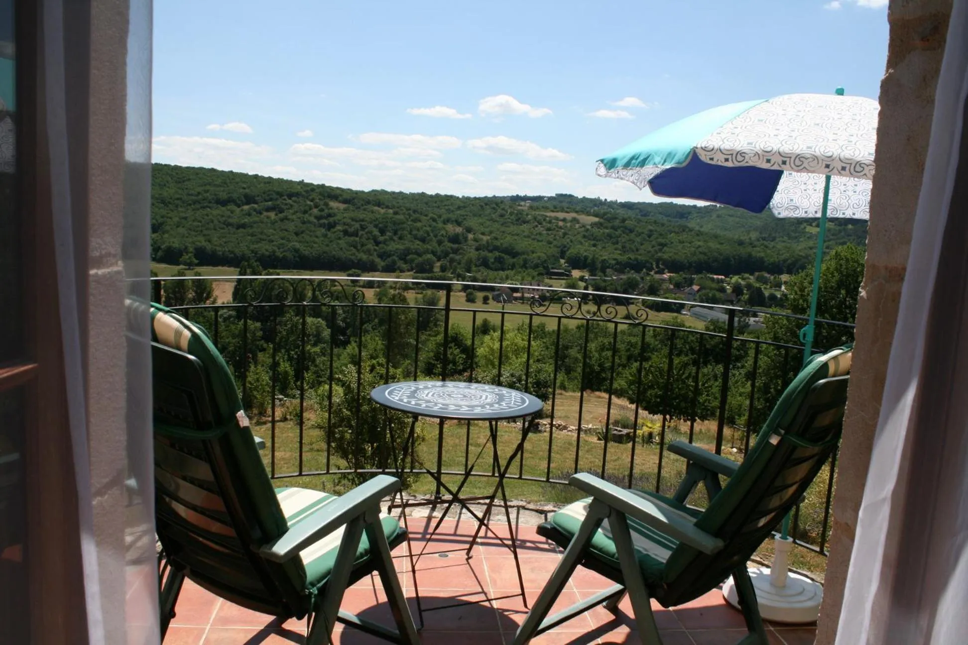 Summer in Hillside Park Dordogne