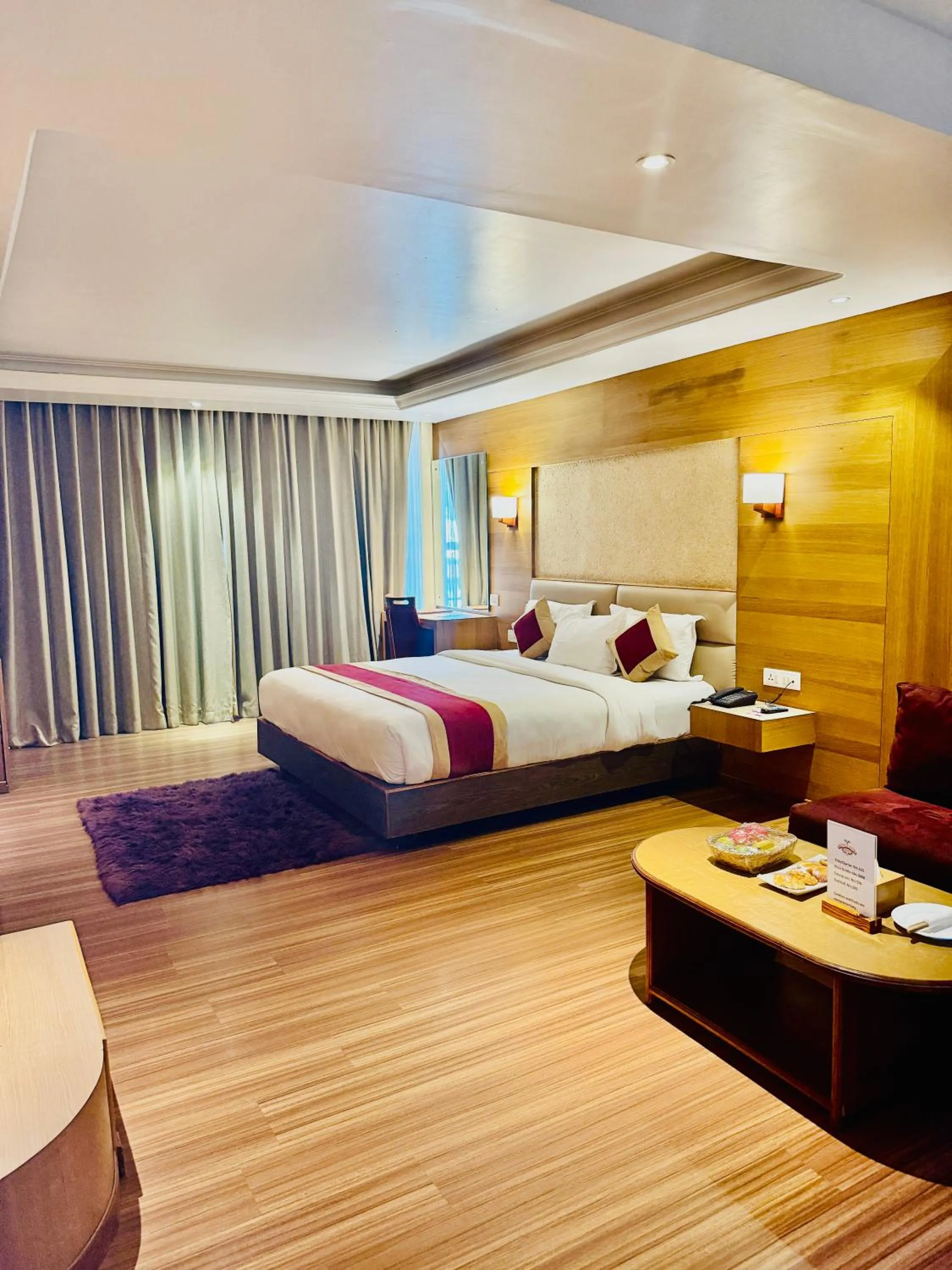 Bedroom, Bed in Hotel Middle Path & Spa