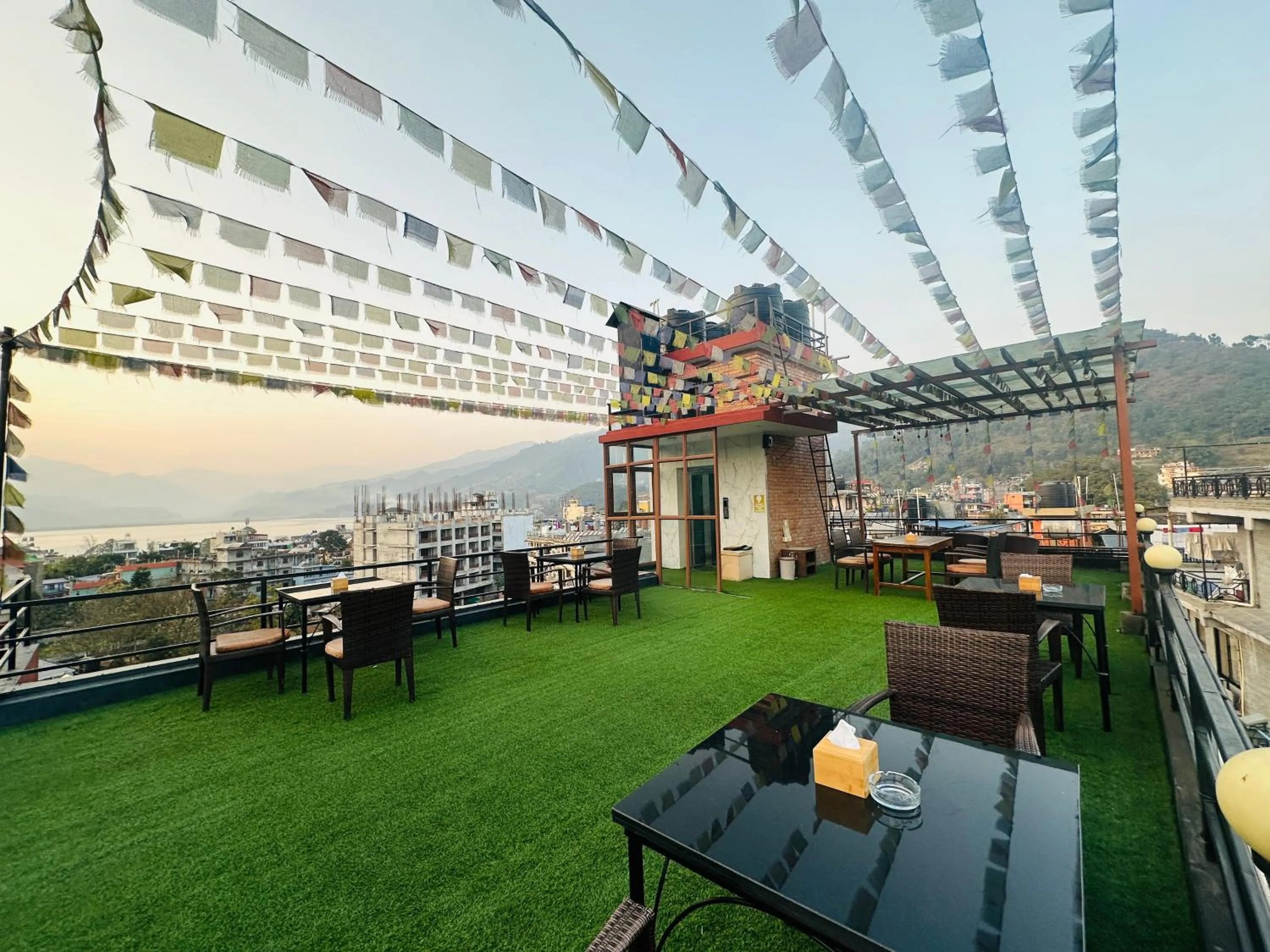 Lake view in Hotel Middle Path & Spa