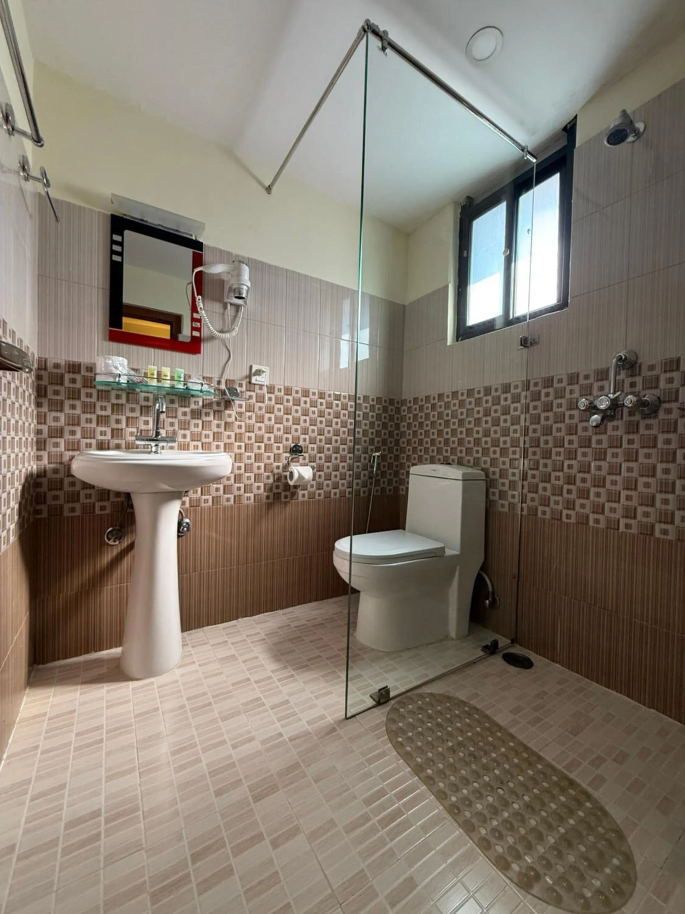 Bathroom in Hotel Middle Path & Spa