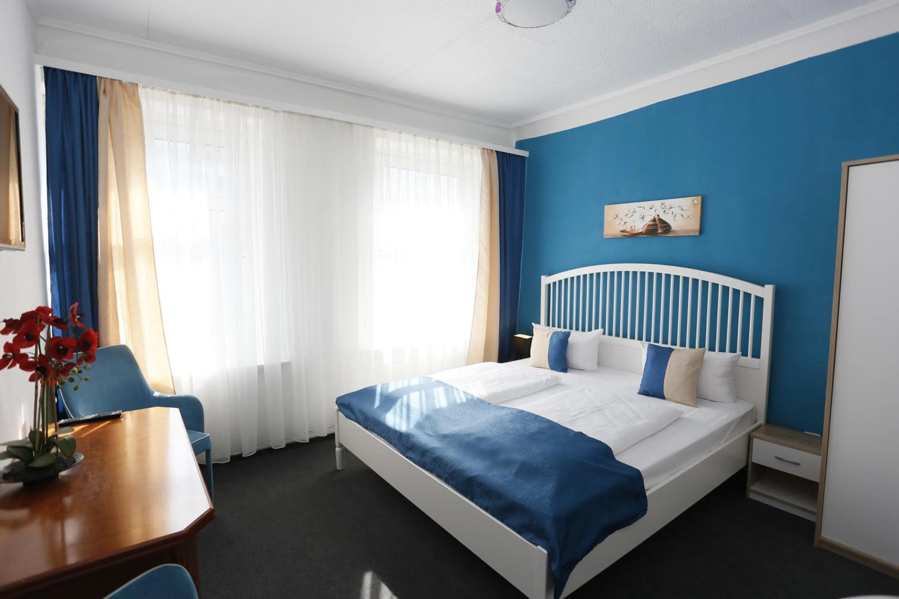 Photo of the whole room, Bed in Hotel Condor