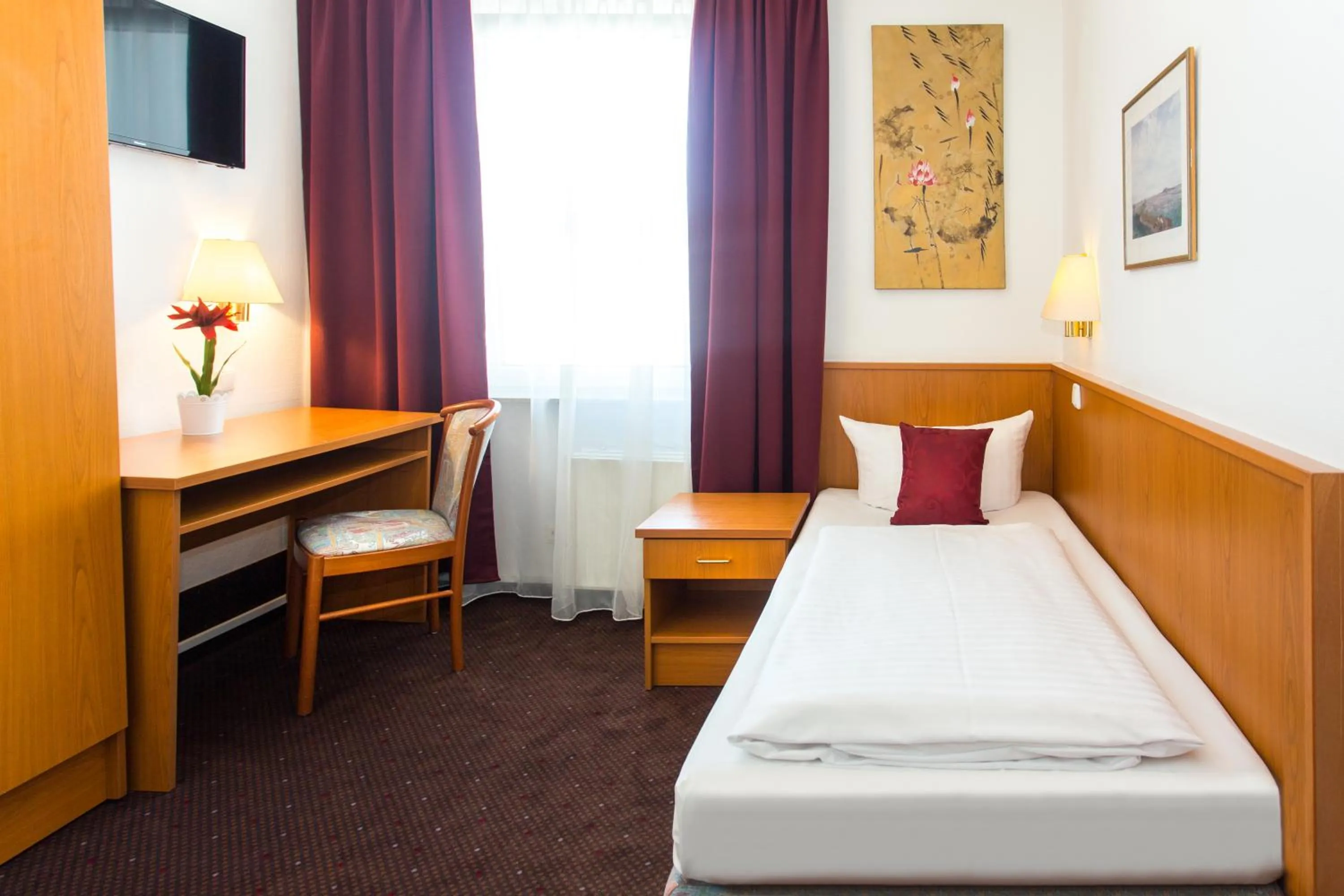 Bedroom, Bed in Hotel Condor