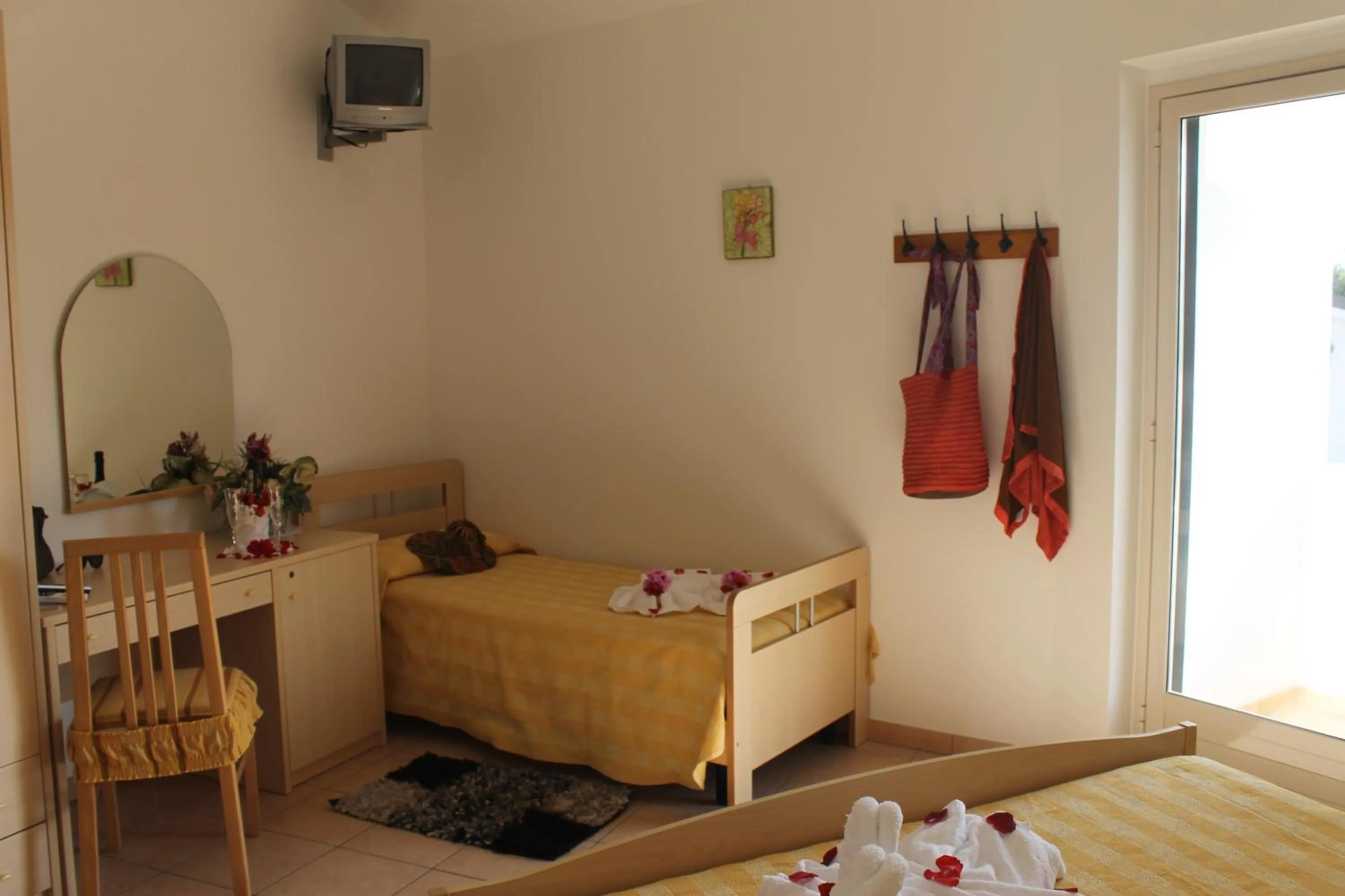 Photo of the whole room, Bed in Hotel L'Ancora