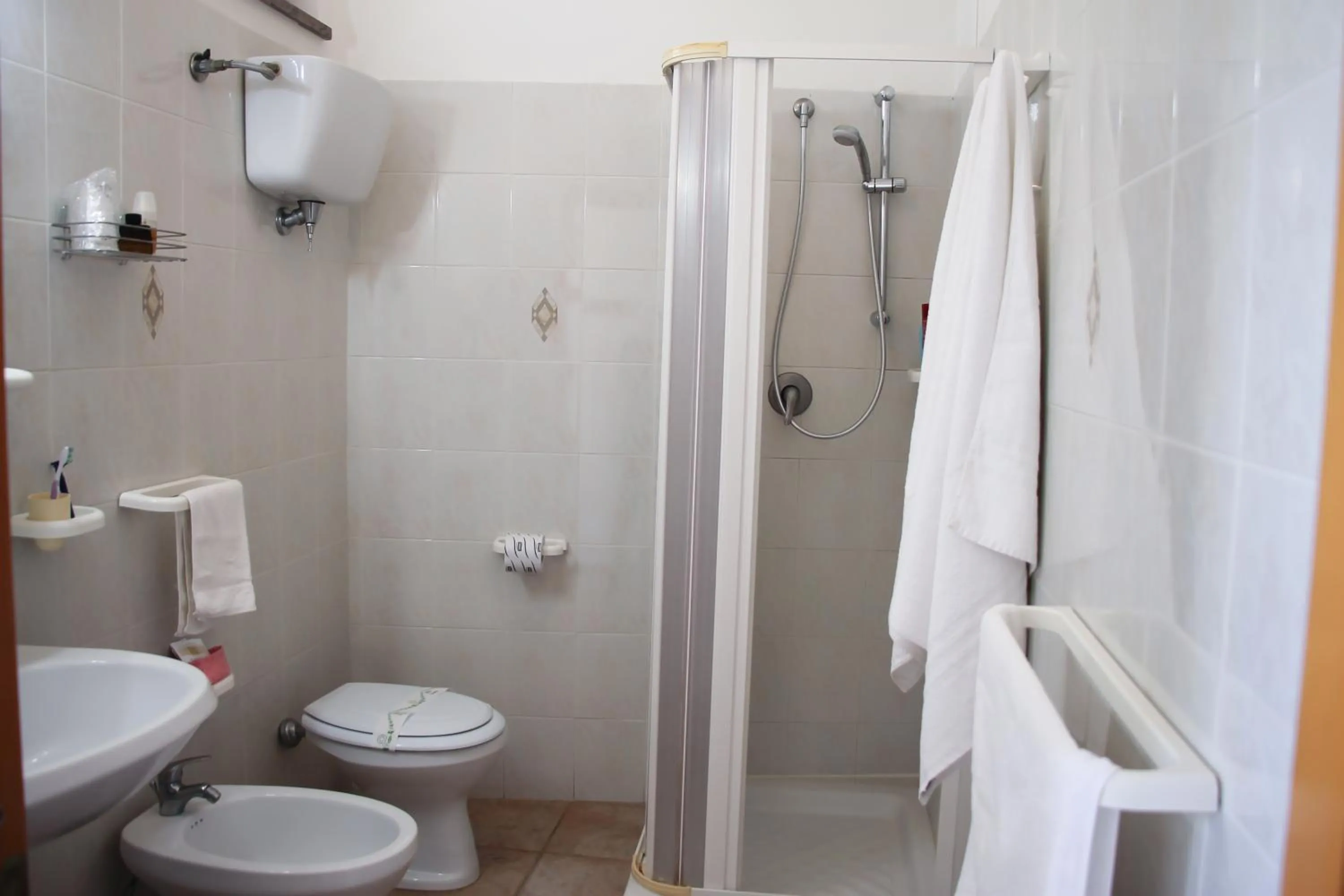 Bathroom in Hotel L'Ancora
