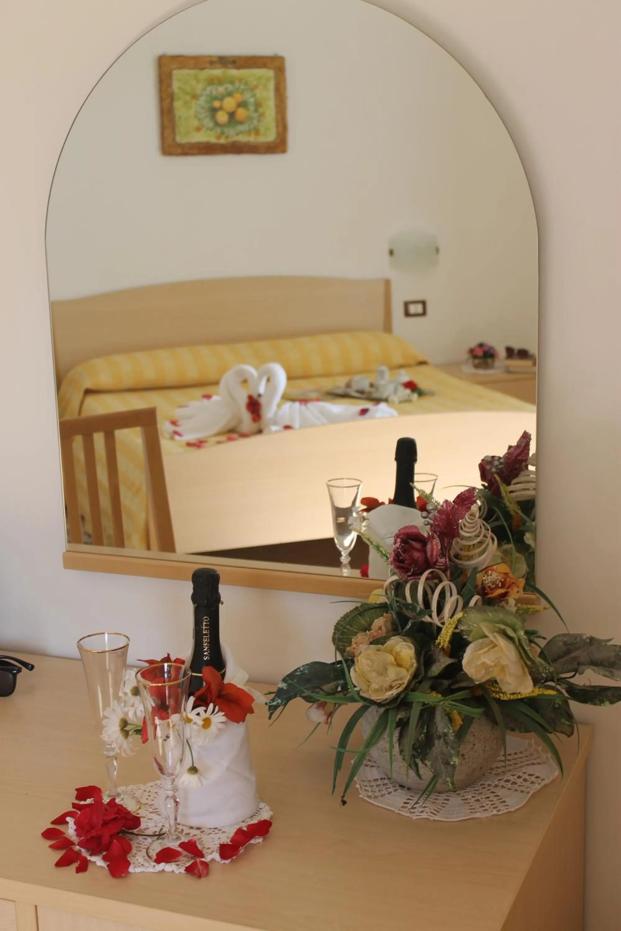 Bedroom, Bed in Hotel L'Ancora