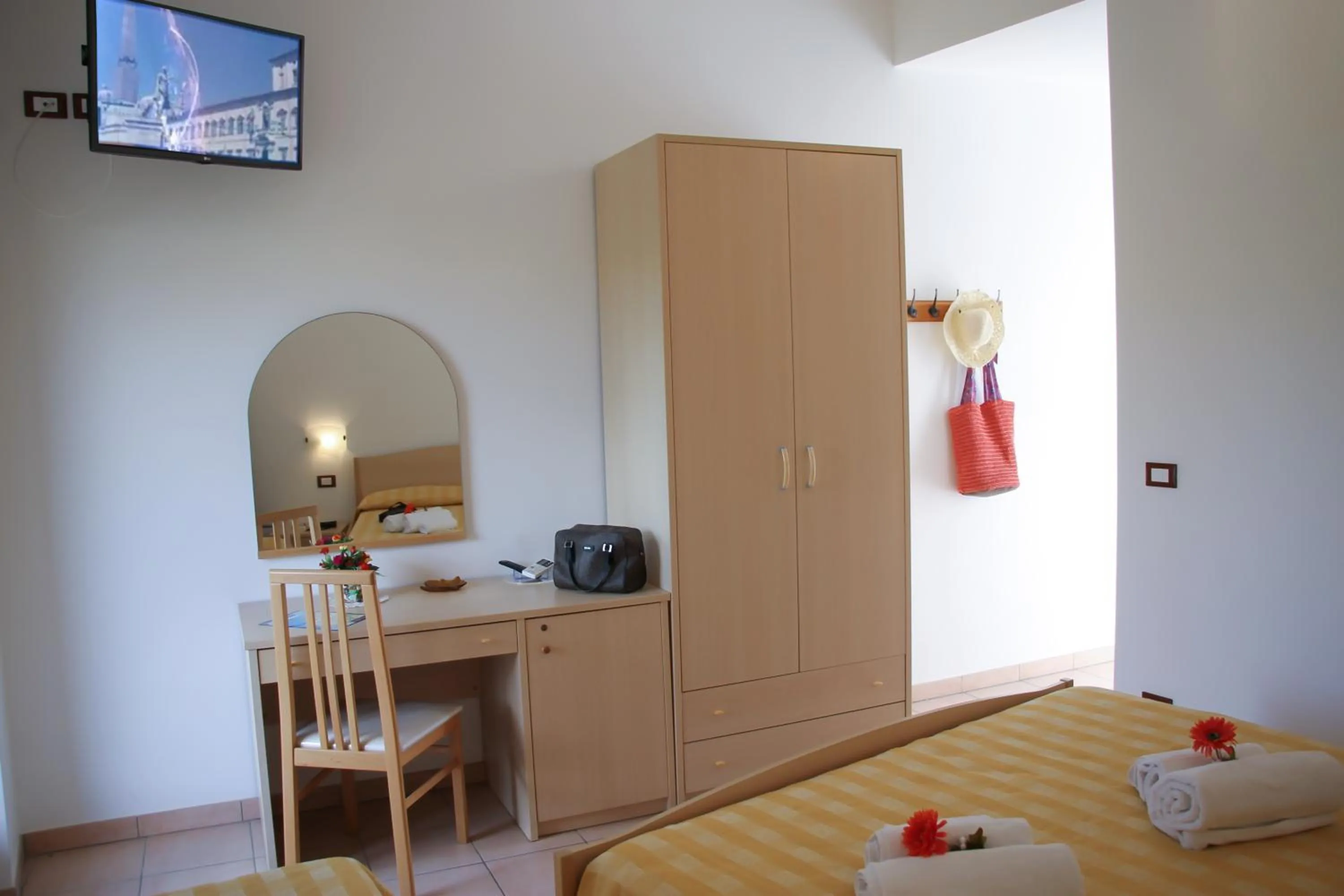 Photo of the whole room, Bed in Hotel L'Ancora