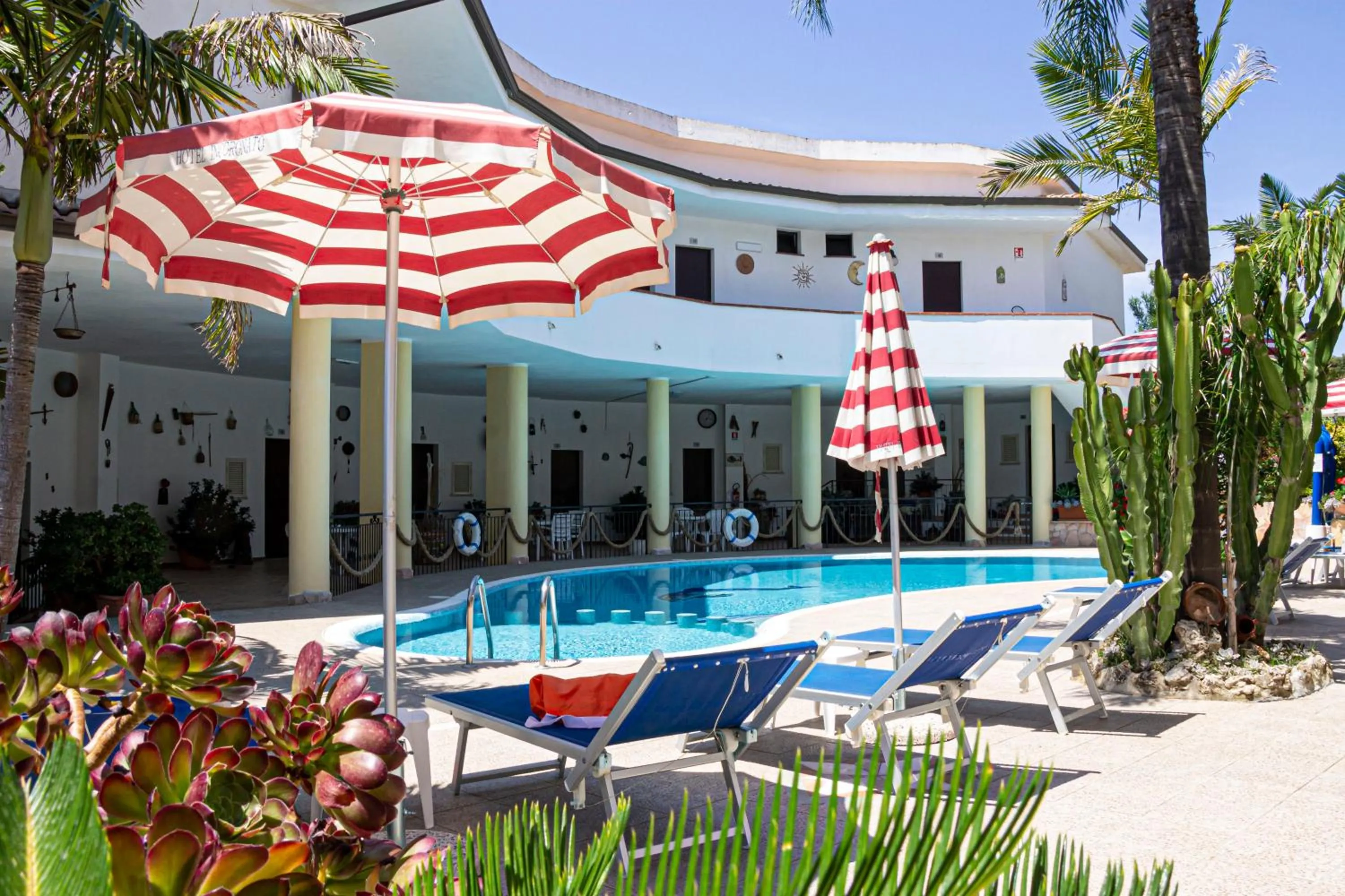 Swimming pool in Hotel L'Ancora