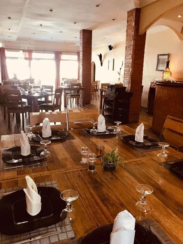 Restaurant/places to eat in Le Lodge des Almadies