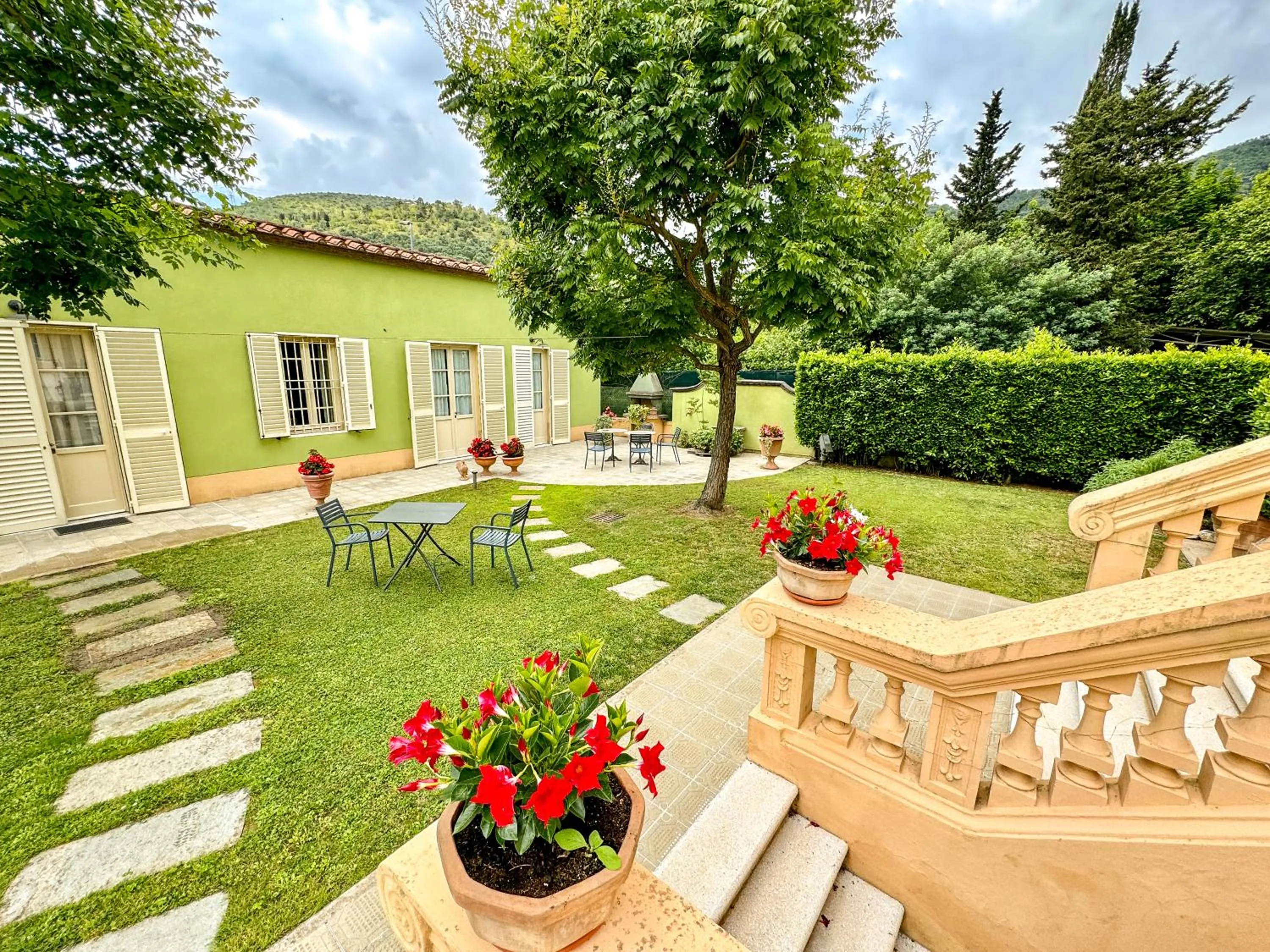 Garden in Marta Guest House