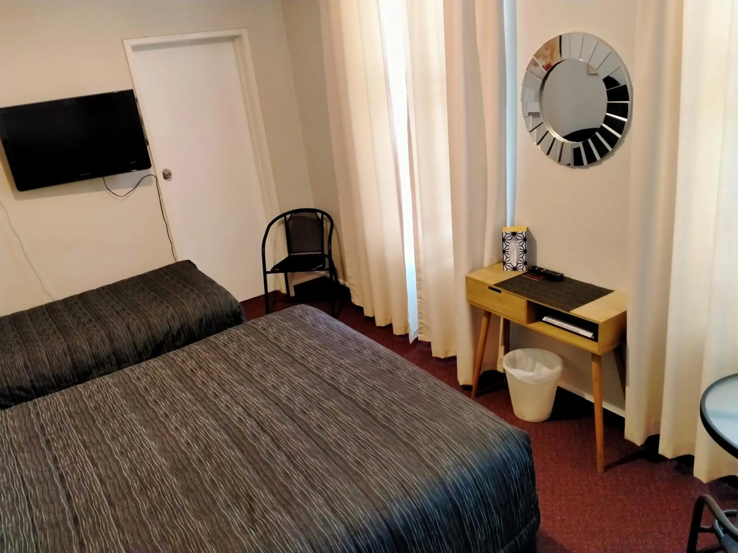 Bed in Masonic Hotel