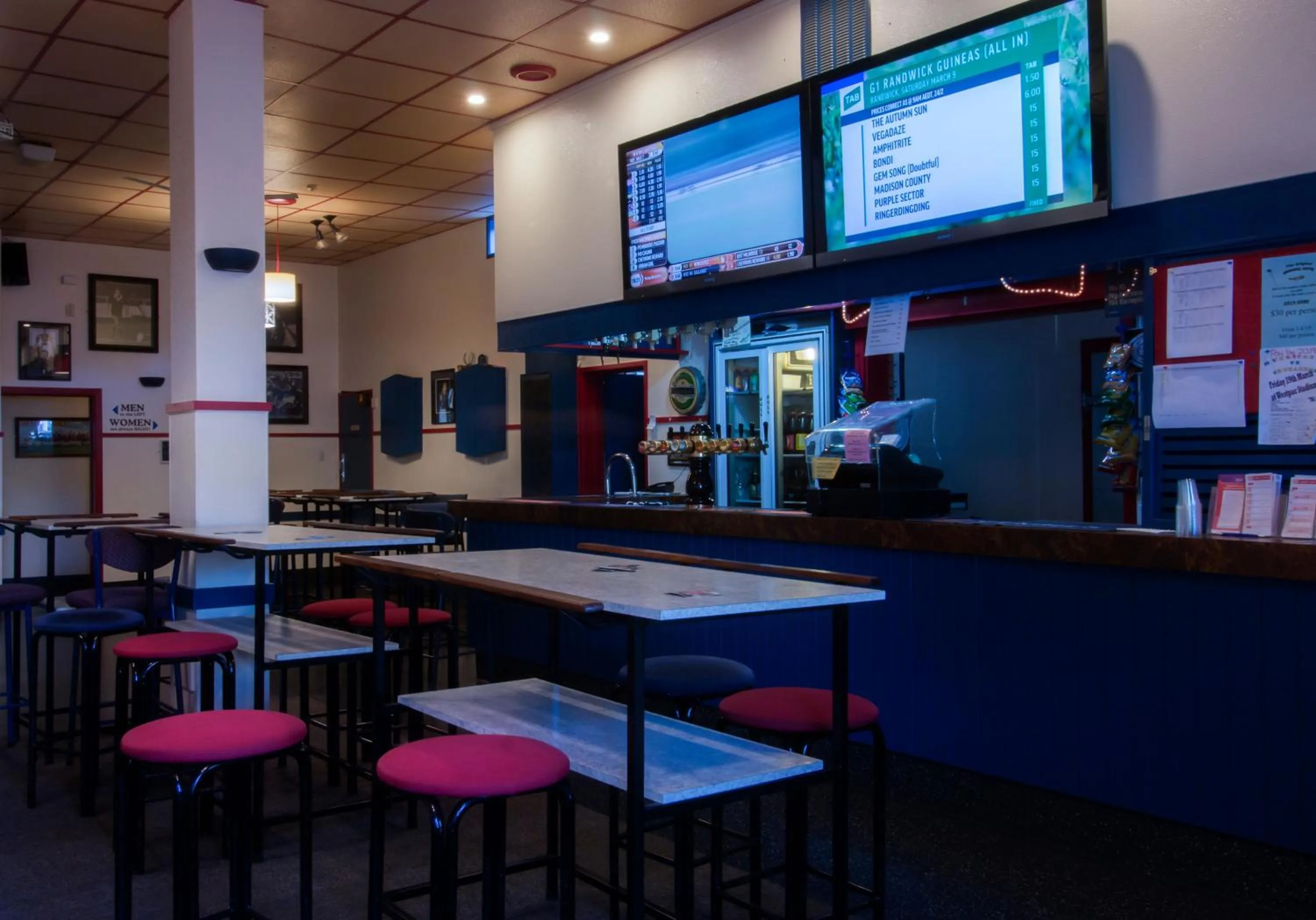 Darts in Masonic Hotel