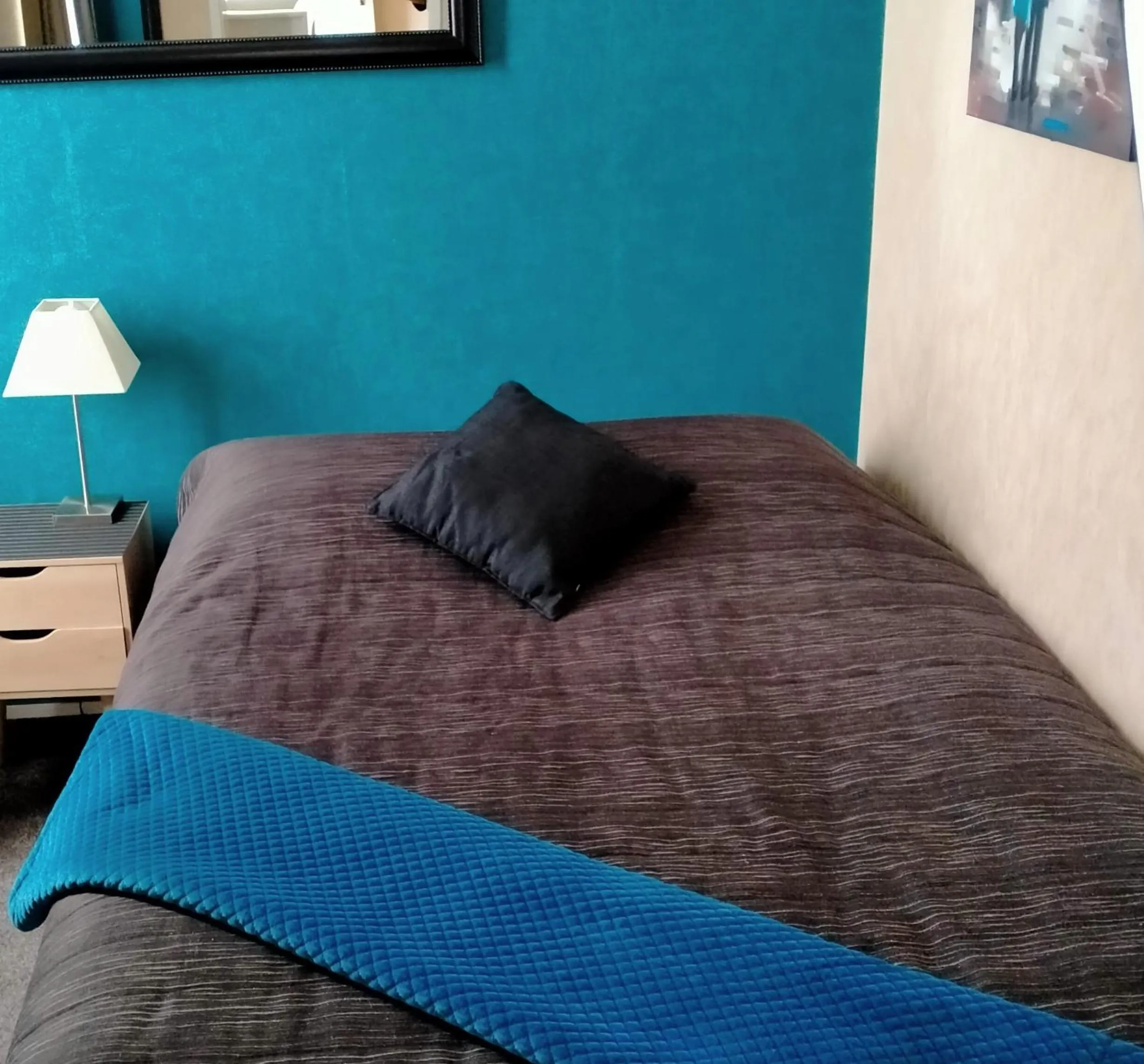 Bed in Masonic Hotel