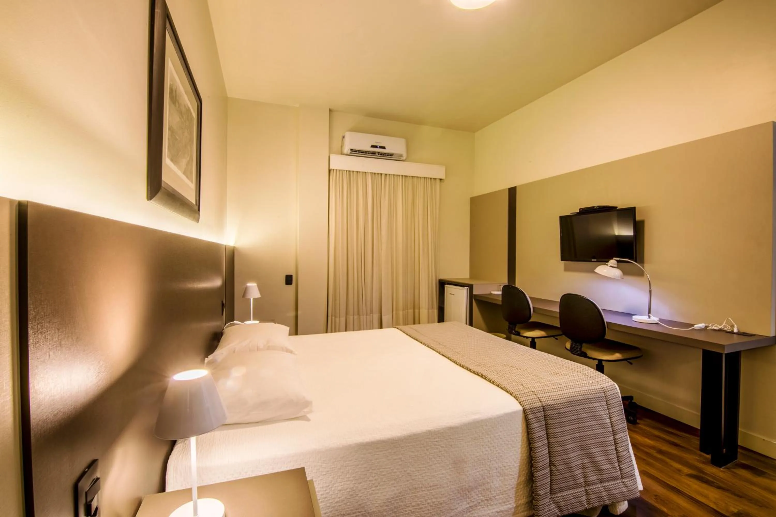 Bed in JR Hotel Marilia