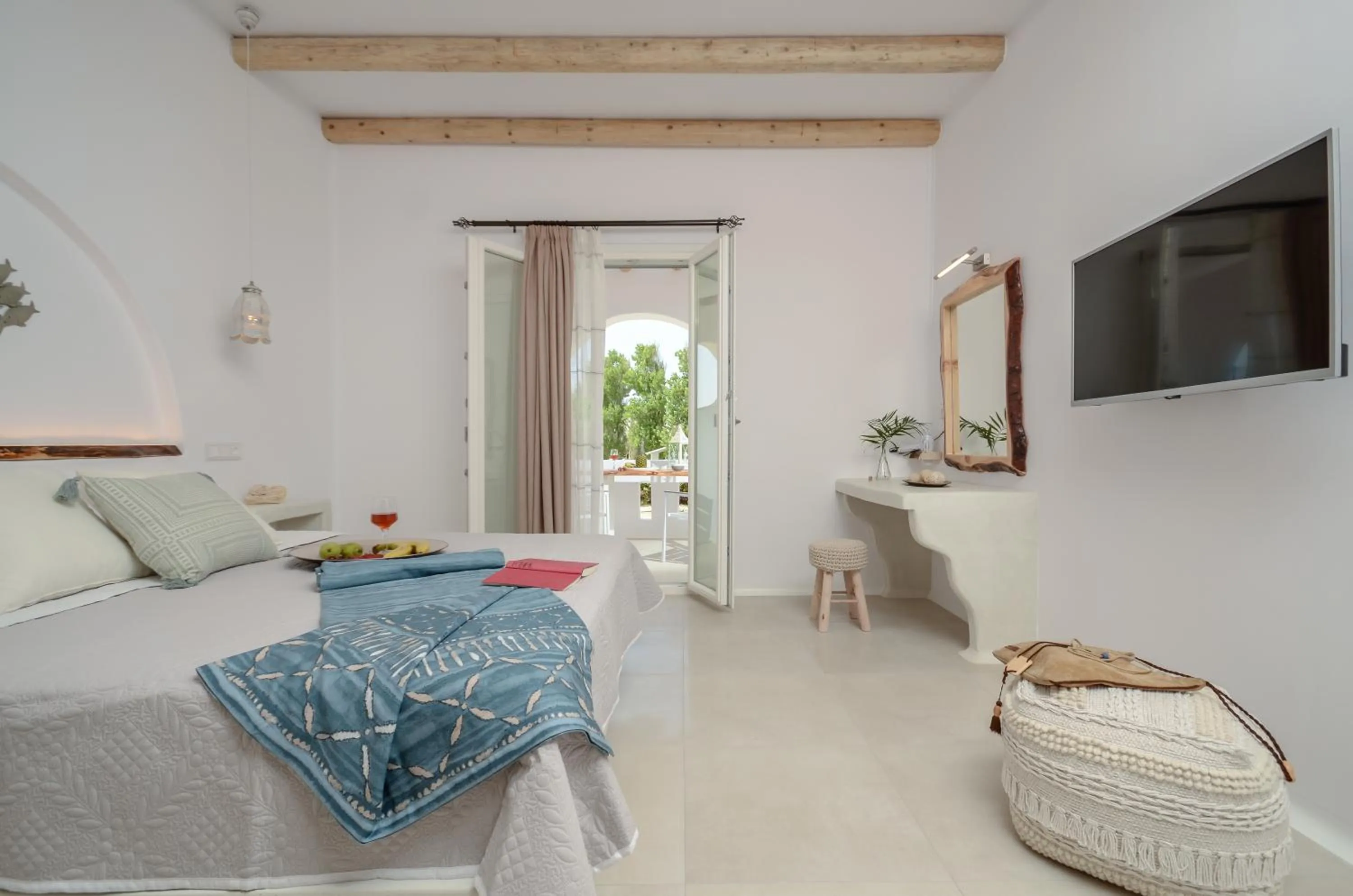 Photo of the whole room, Bed in Naxos Nature Suites