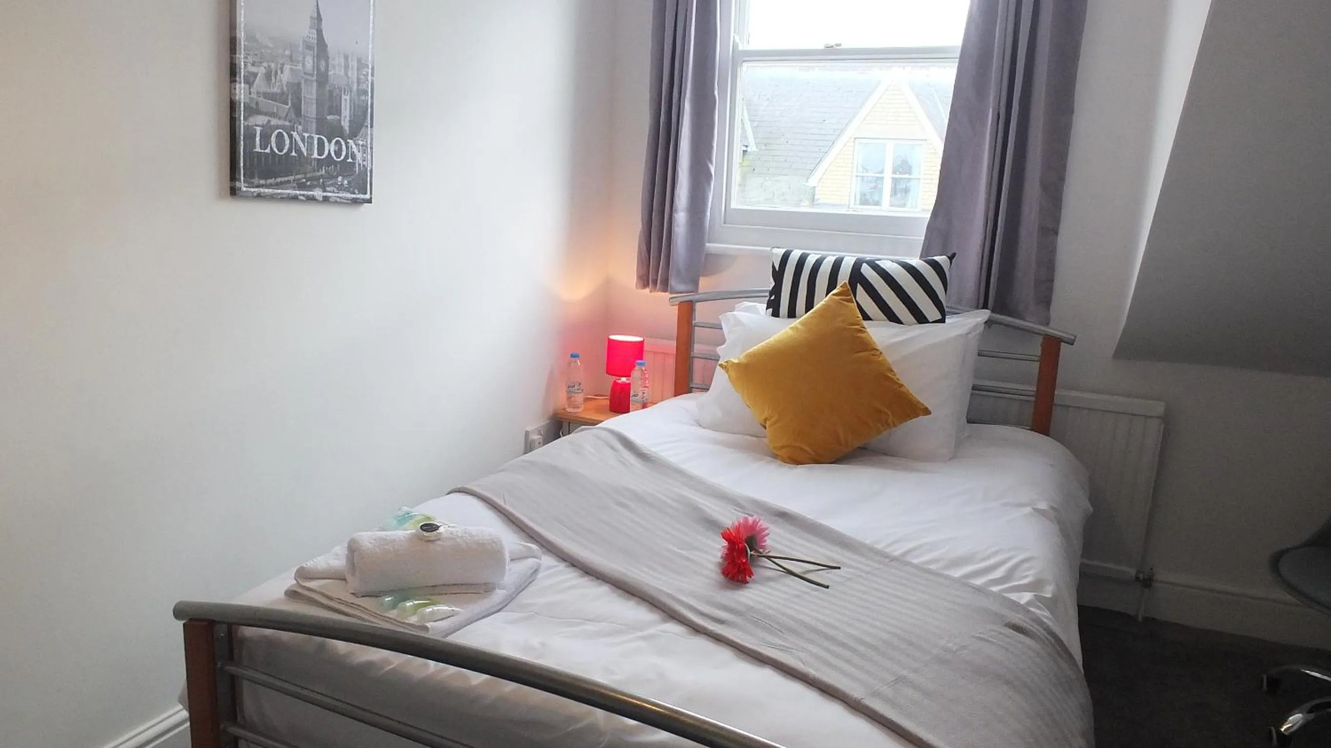 Bed in The Mill Suites - Tas Accommodations