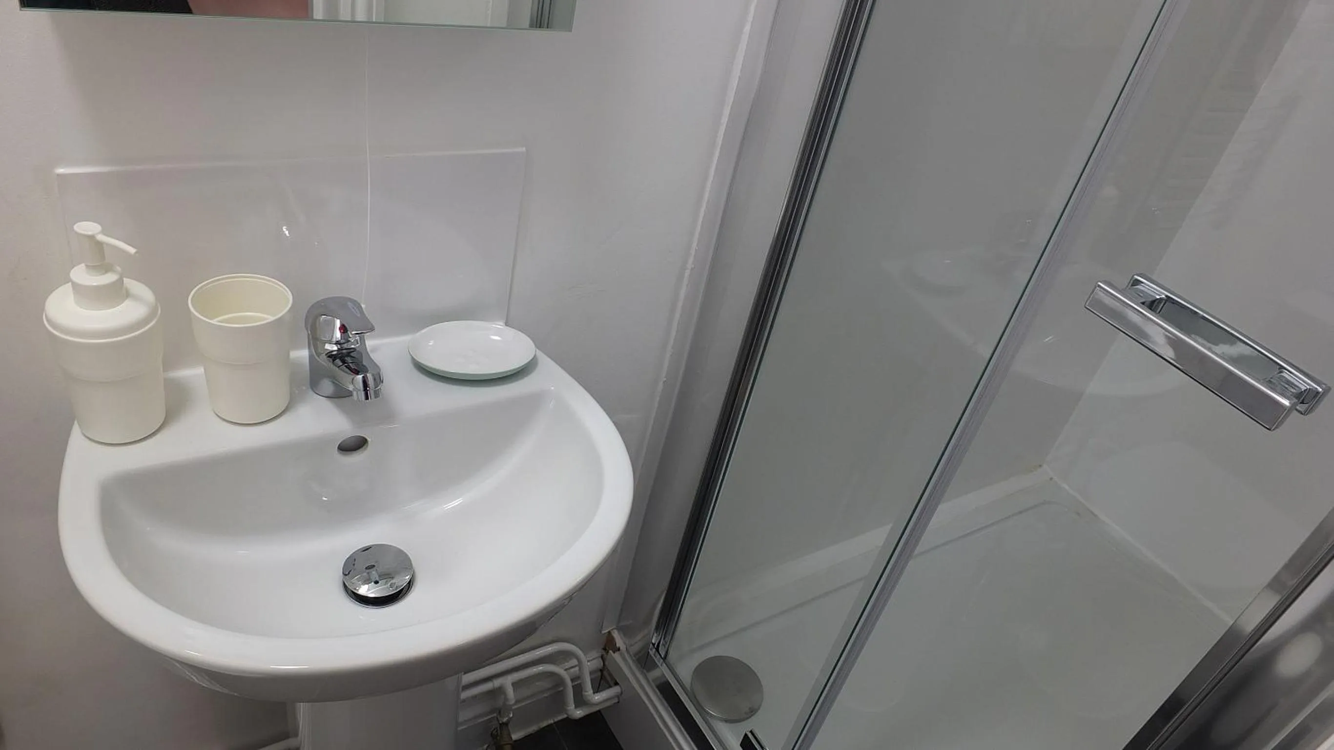 Shower in The Mill Suites - Tas Accommodations