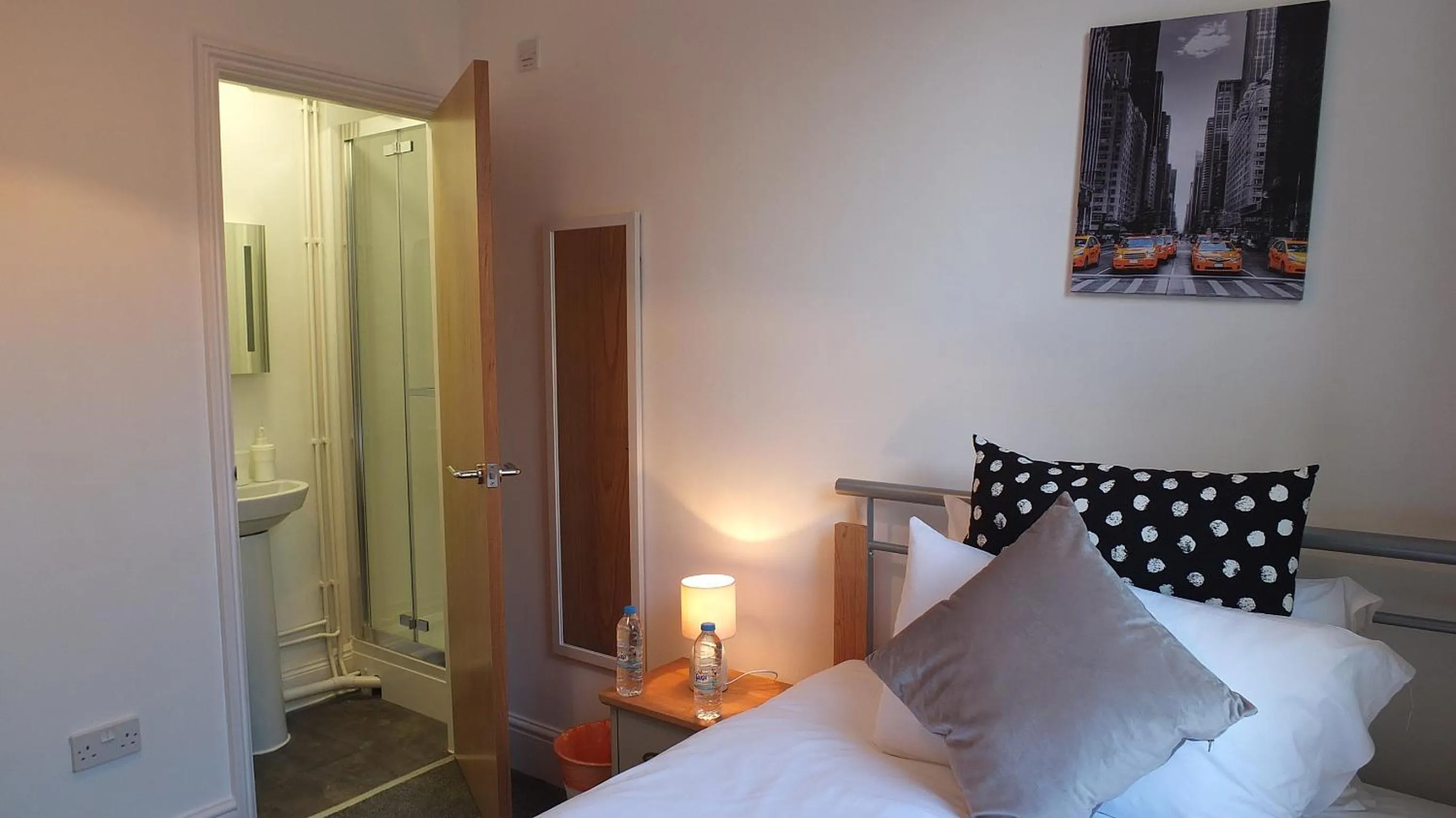 Bed in The Mill Suites - Tas Accommodations